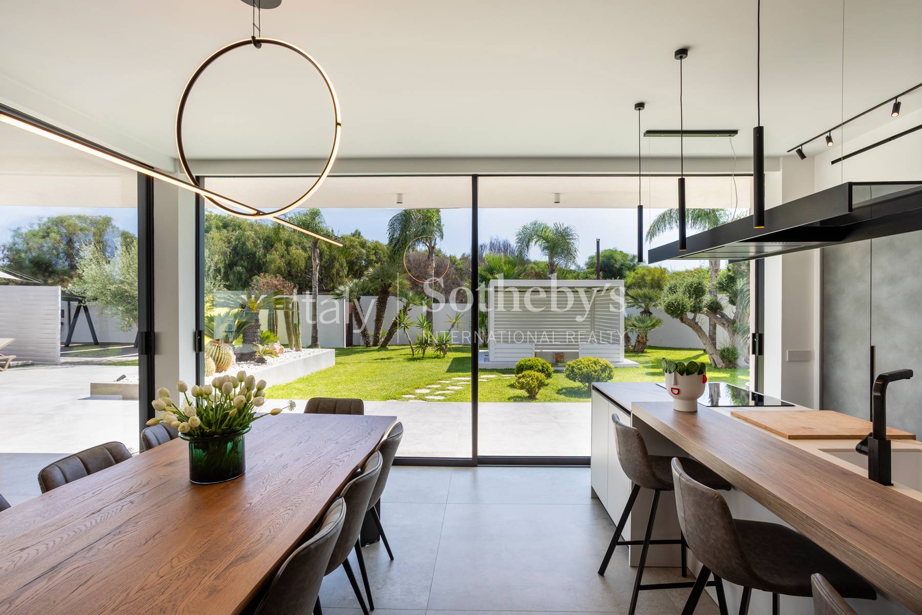  Modern design villa facing the sea - 物件實景