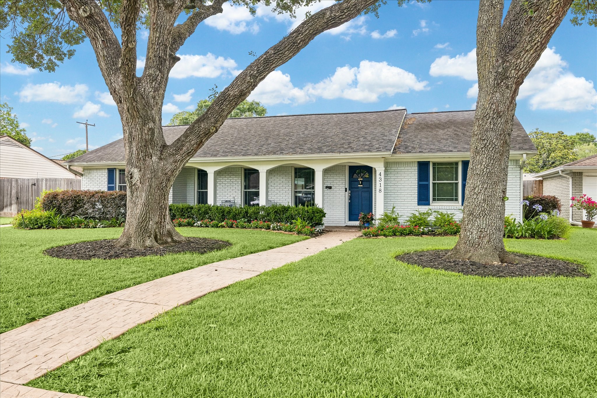  4318 Stillbrooke Drive - 物件實景