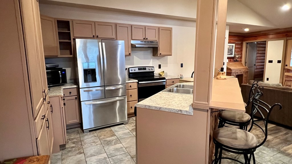 Blairsville, Georgia, 30512, United States, 3 Bedrooms Bedrooms, ,2 BathroomsBathrooms,Residential,For Sale,1930020