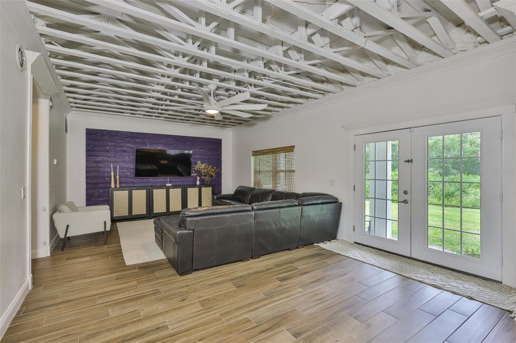 Seffner, Florida, 33584, United States, 3 Bedrooms Bedrooms, ,3 BathroomsBathrooms,Residential,For Sale,1978869