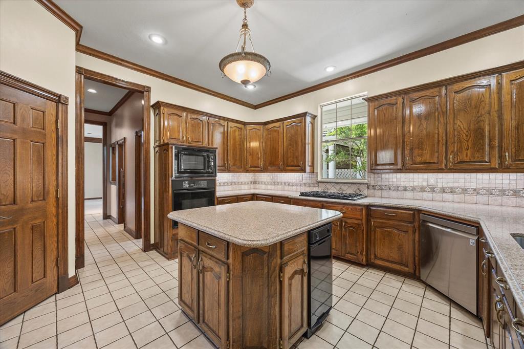 Heath, Texas, 75032, United States, 4 Bedrooms Bedrooms, ,4 BathroomsBathrooms,Residential,For Sale,1911948