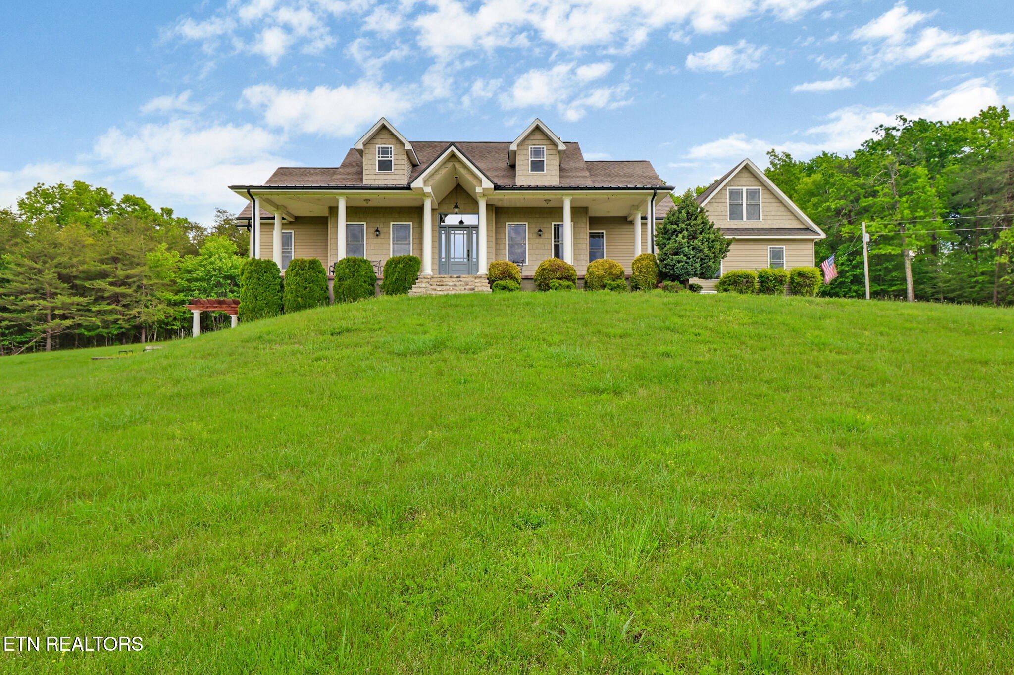 Crossville, Tennessee, 38555, United States, 3 Bedrooms Bedrooms, ,4 BathroomsBathrooms,Residential,For Sale,1977944