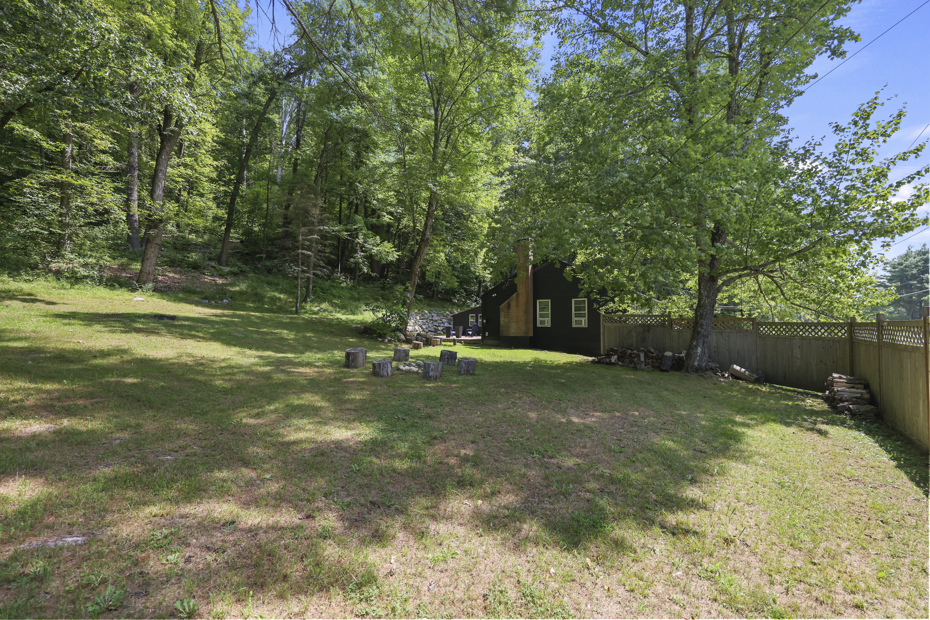  A Turnkey Berkshire Retreat Offering Style, Comfort, and an Exception Location - 物件實景