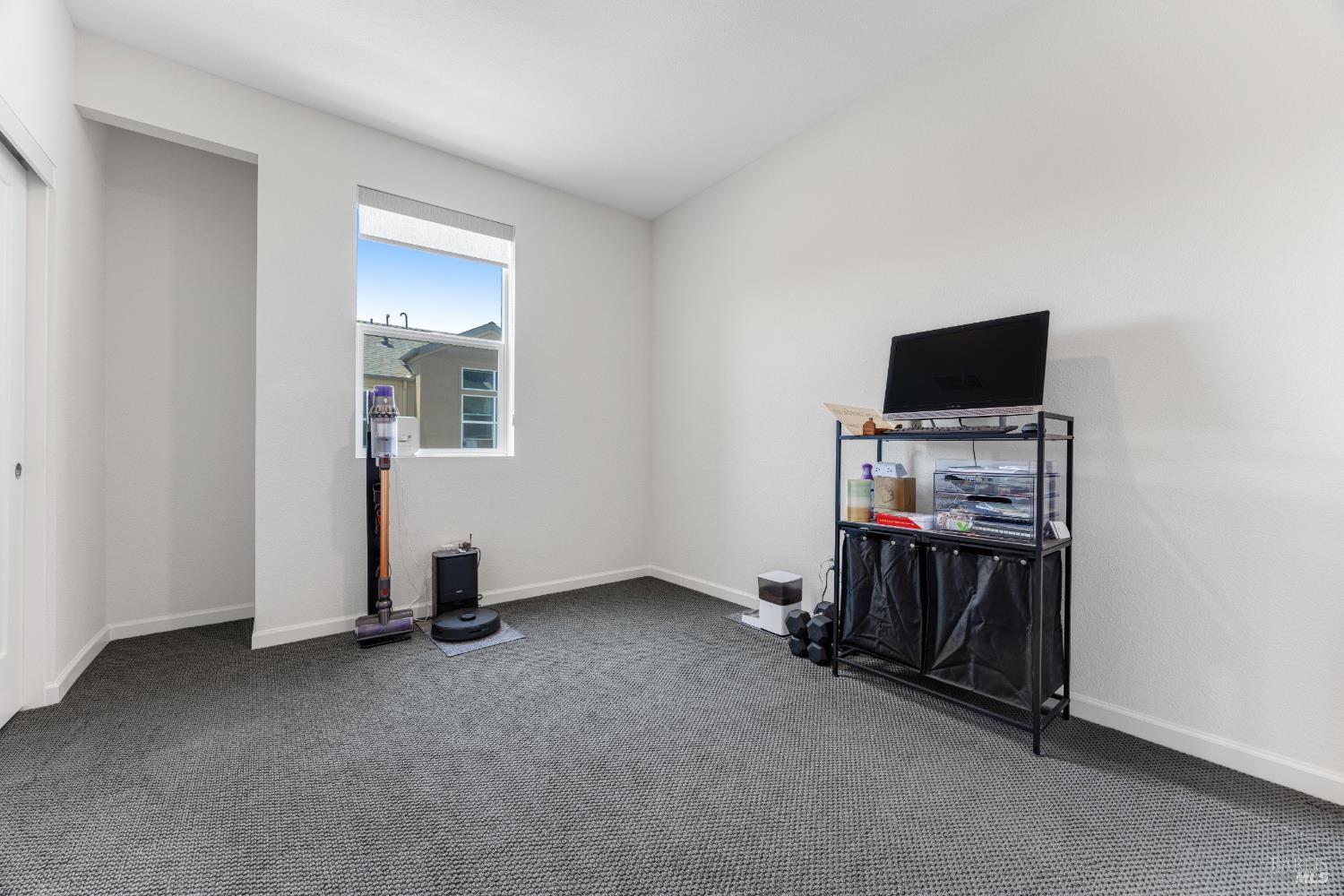 Santa Rosa, California, 95407, United States, 3 Bedrooms Bedrooms, ,3 BathroomsBathrooms,Residential,For Sale,1923071