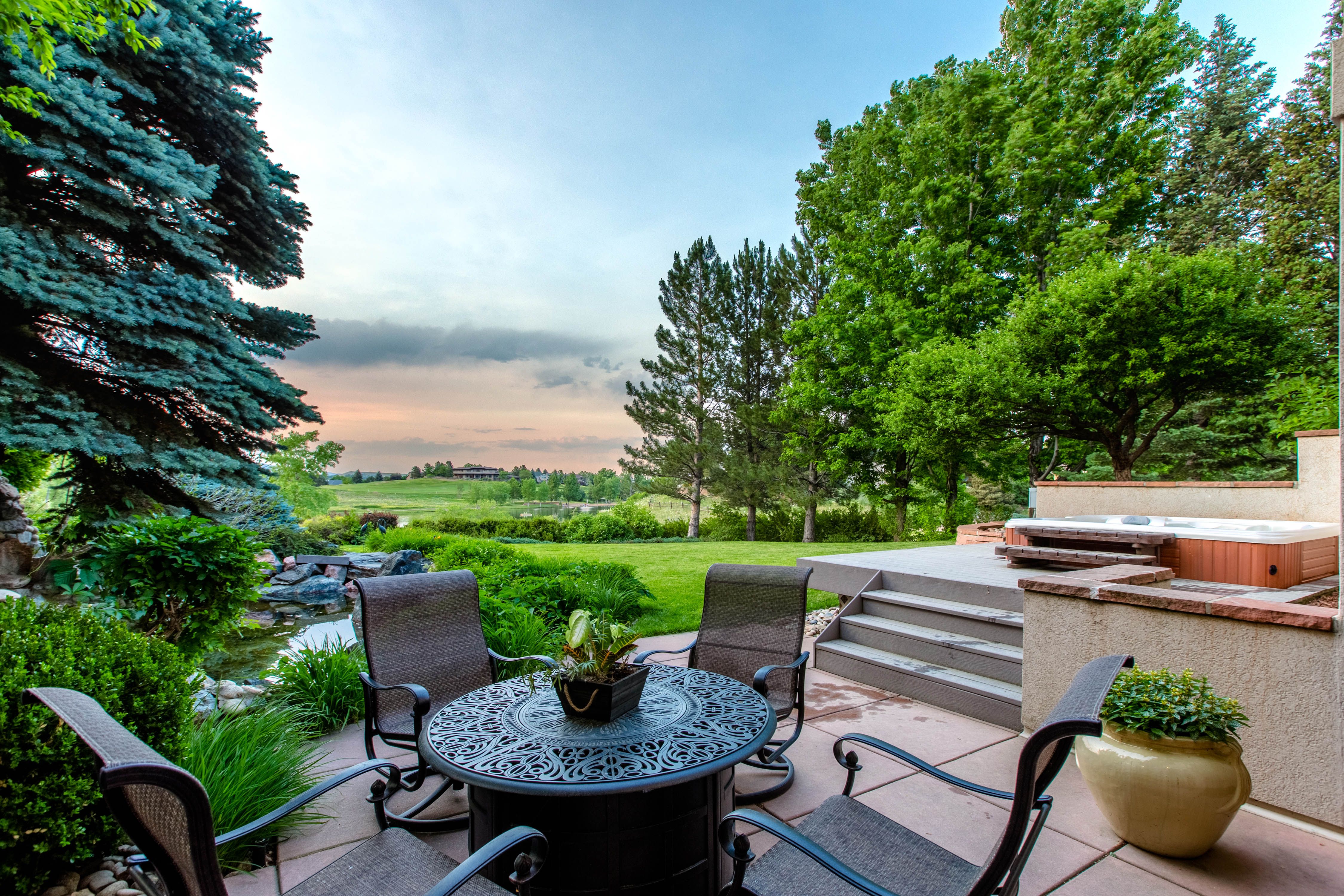  Timeless Waterfront Home With Beautiful Views - 物件實景