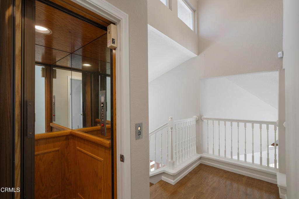 Altadena, California, 91001, United States, 5 Bedrooms Bedrooms, ,6 BathroomsBathrooms,Residential,For Sale,1989048