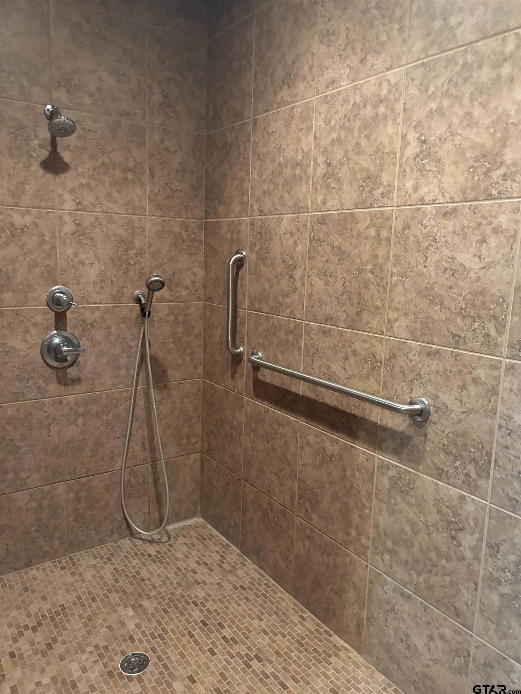 Pittsburg, Texas, 75686, United States, 3 Bedrooms Bedrooms, ,2 BathroomsBathrooms,Residential,For Sale,1980998