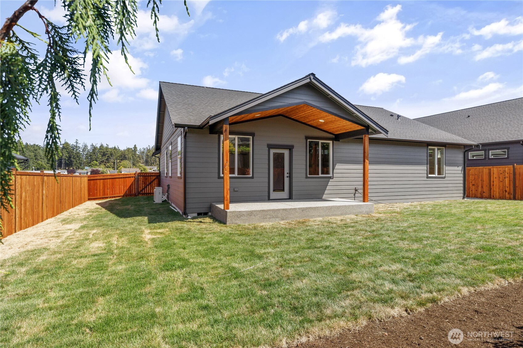 Oak Harbor, Washington, 98277, United States, 4 Bedrooms Bedrooms, ,1 BathroomBathrooms,Residential,For Sale,1939652