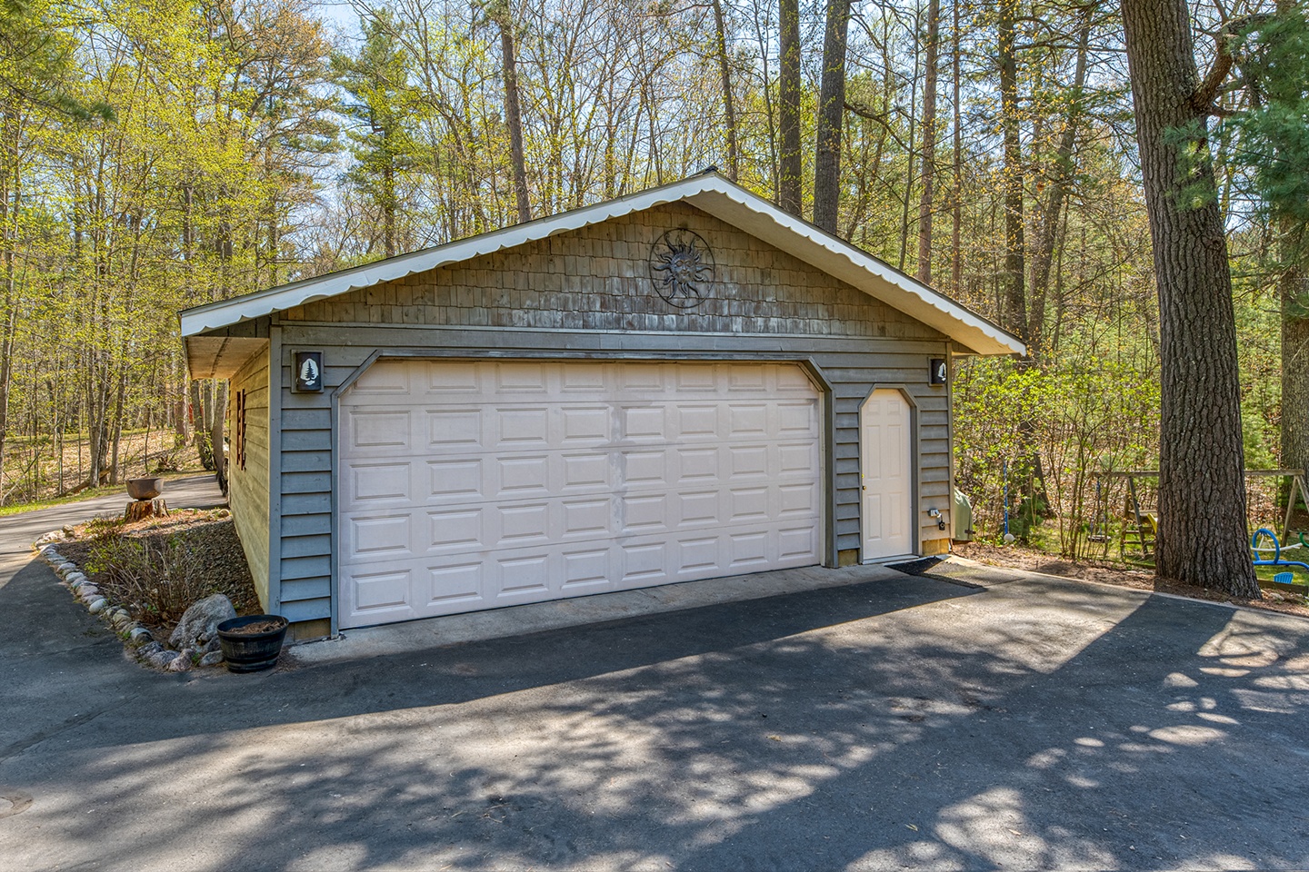 Manitowish Waters, Wisconsin, 54545, United States, 3 Bedrooms Bedrooms, ,4 BathroomsBathrooms,Residential,For Sale,1823646