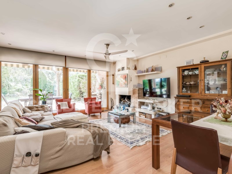 Barcelona, Cerdanyola del Vall?s, Bellaterra Barce, Cerdanyola del Vallès, Catalonia, ES, 9 Bedrooms Bedrooms, ,6 BathroomsBathrooms,Residential,For Sale,Barcelona, Cerdanyola del Vall?s, Bellaterra Barce,1481961
