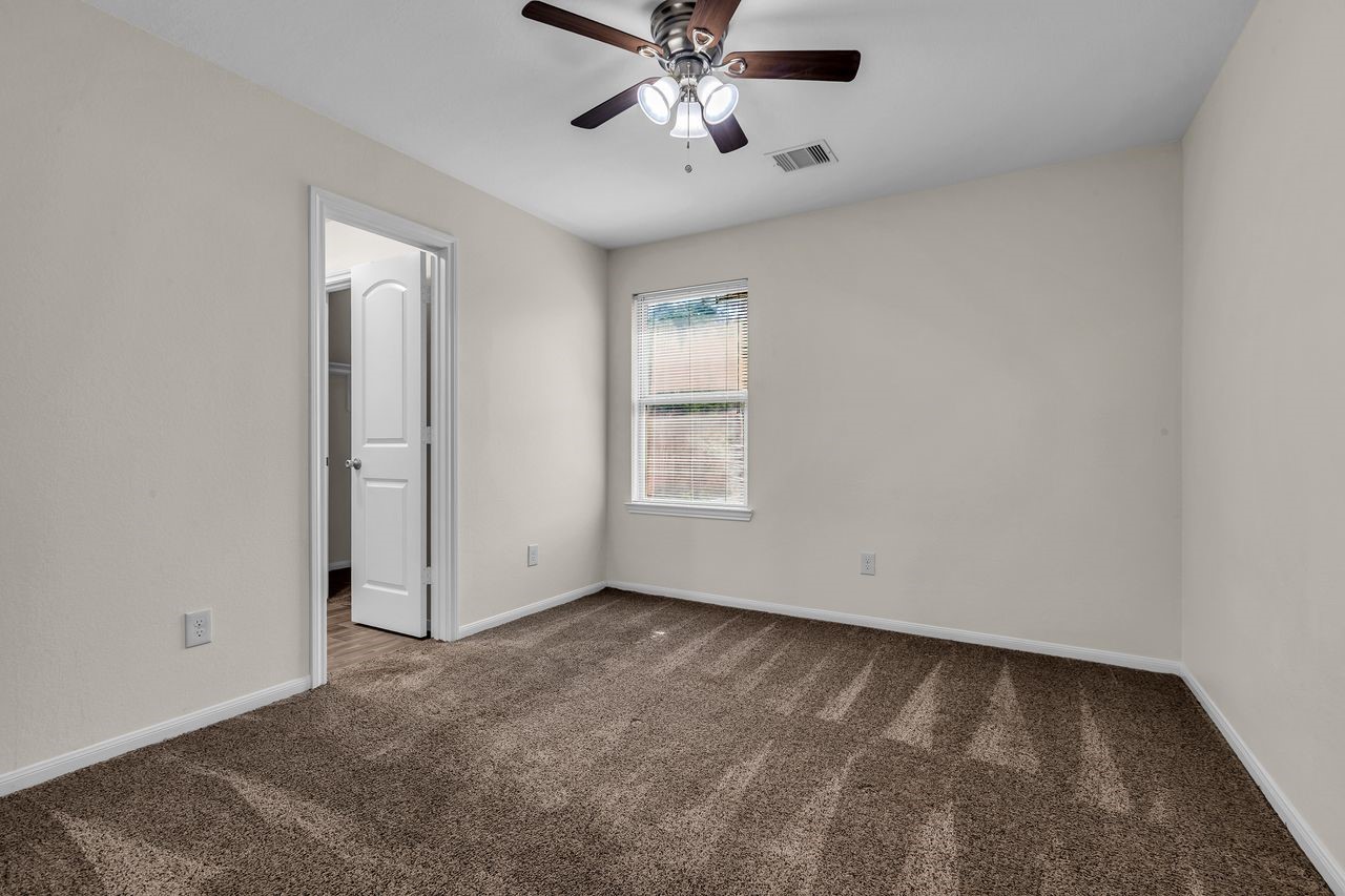 Porter, Tennessee, 77365, United States, 6 Bedrooms Bedrooms, ,4 BathroomsBathrooms,Residential,For Sale,1970156