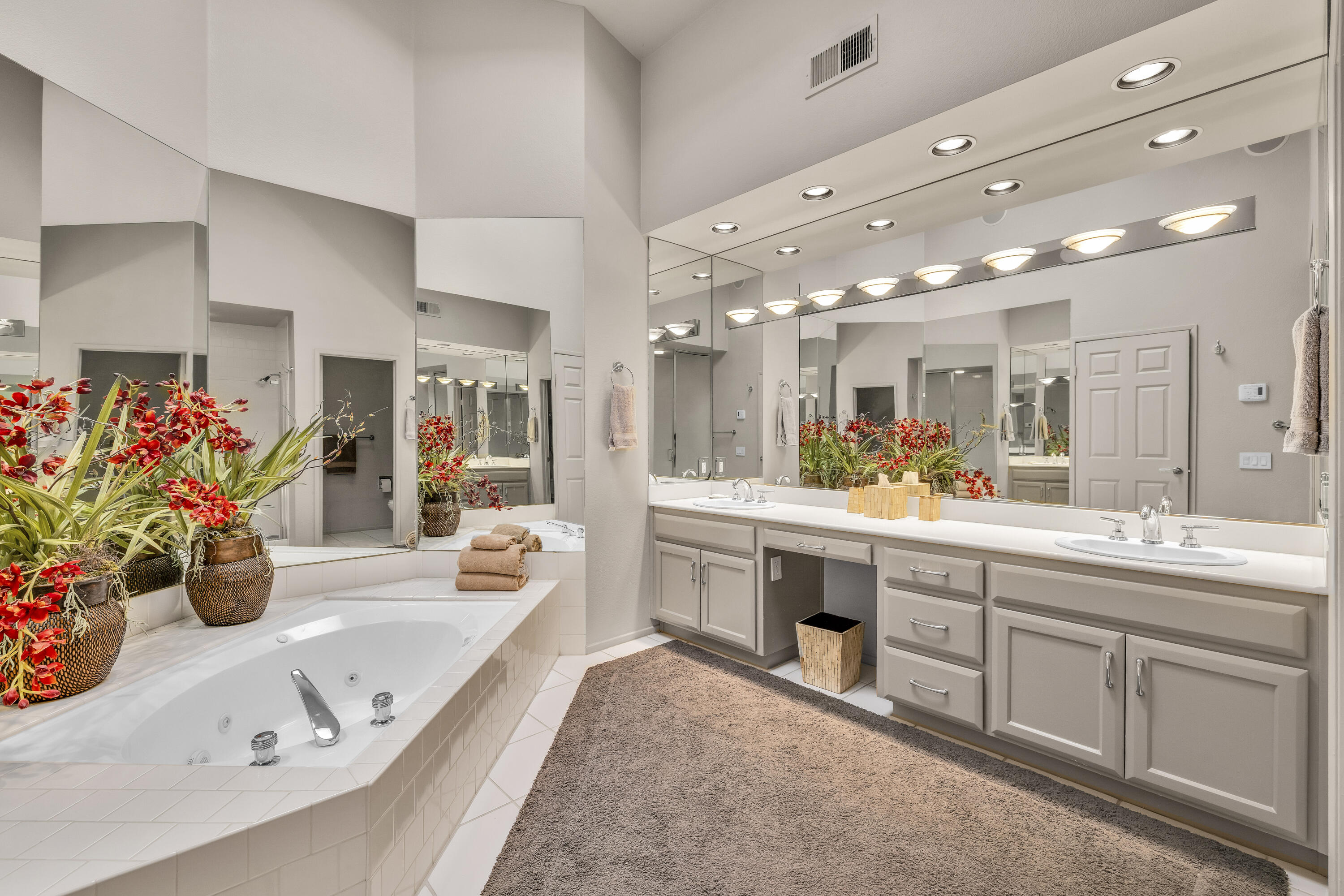 Palm Desert, California, 92211, United States, 3 Bedrooms Bedrooms, ,2 BathroomsBathrooms,Residential,For Sale,1986509