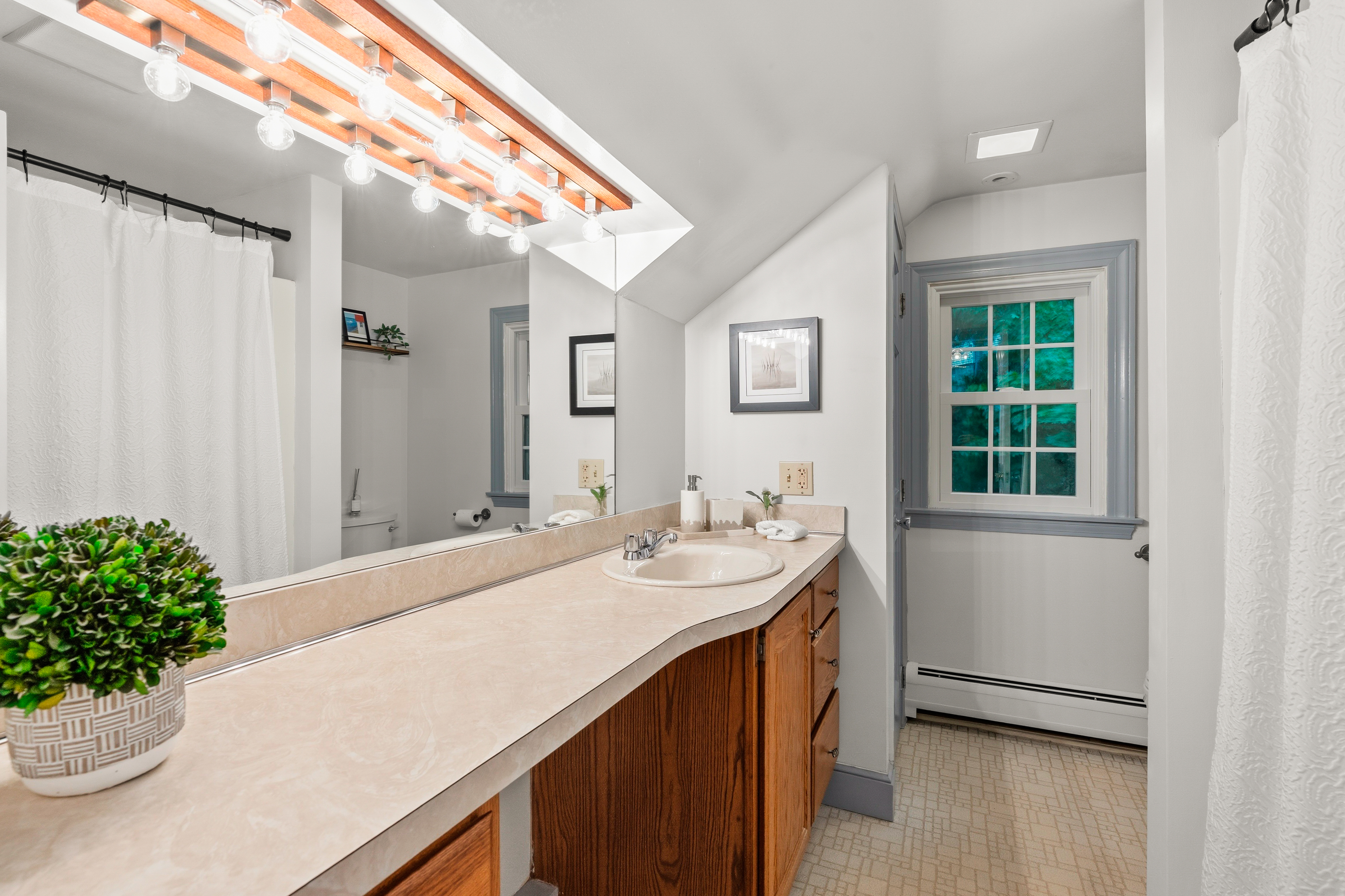  9 Roland Street, Medford, MA, 02155 - 物件實景