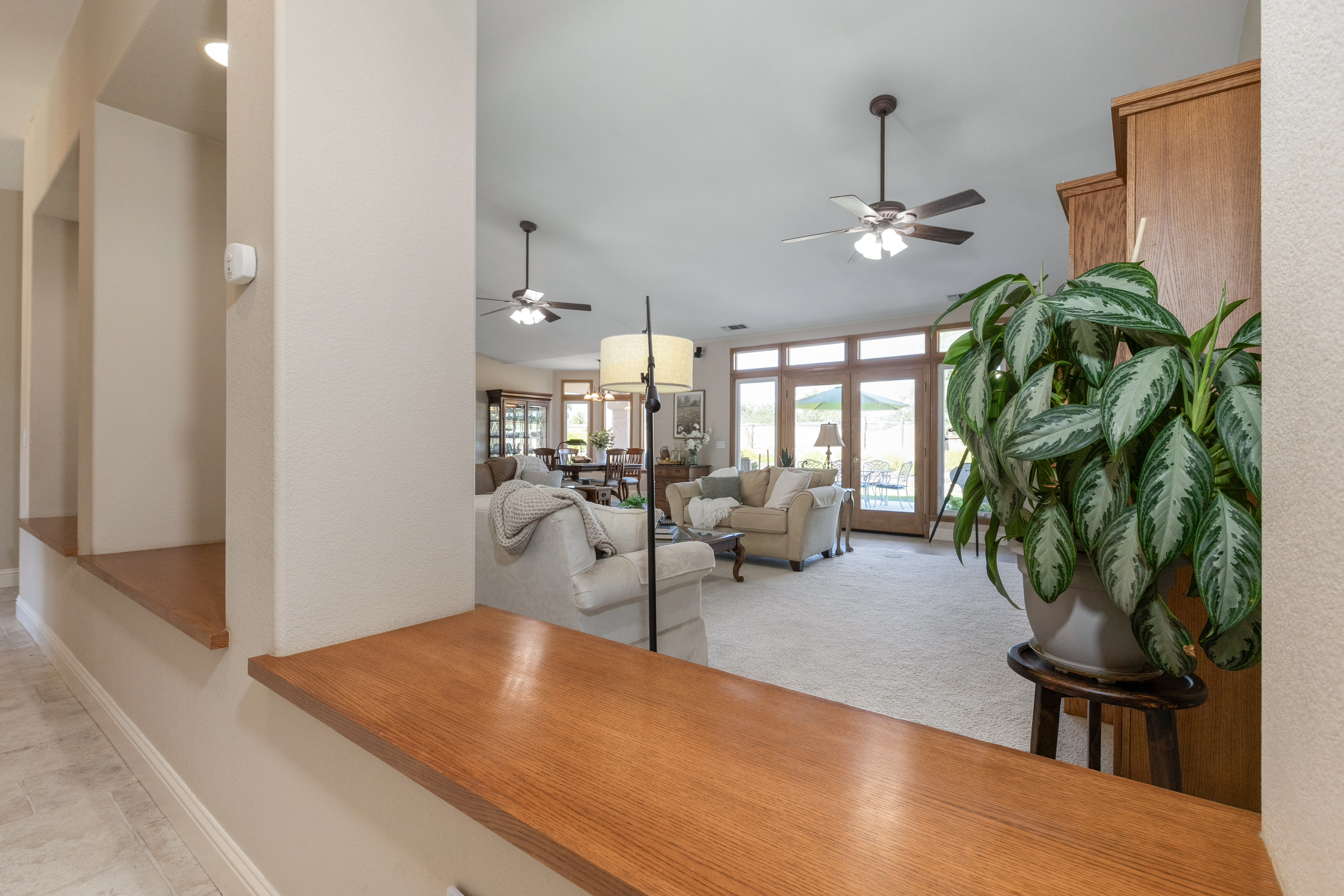  Stunning Lake Nacimiento Retreat with 6-Car Garage, Workshop & RV/Boat Parking - 物件實景