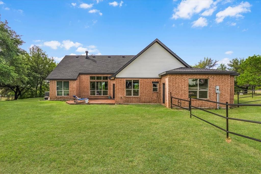 Weatherford, Texas, 76085, United States, 4 Bedrooms Bedrooms, ,3 BathroomsBathrooms,Residential,For Sale,2035850