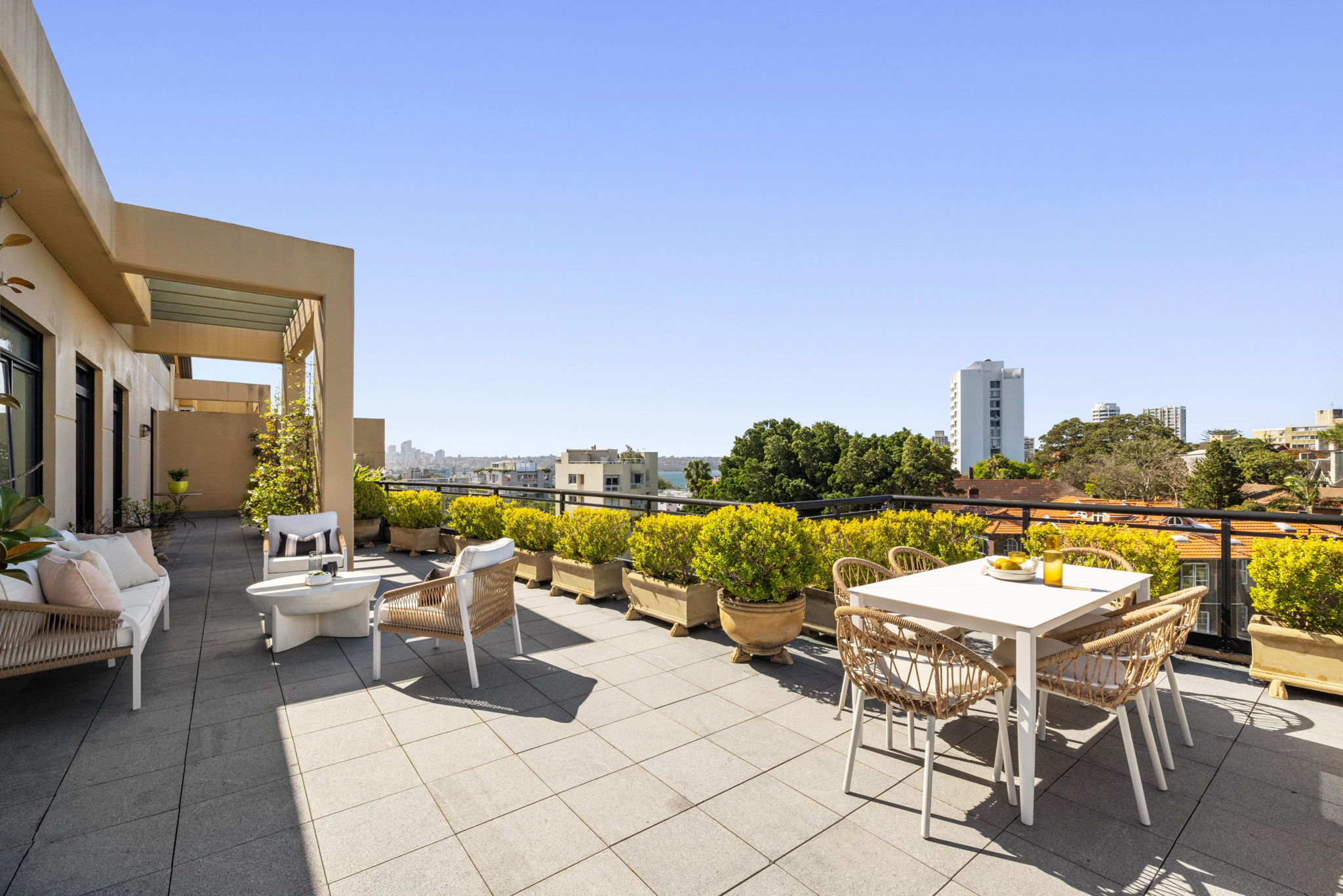  805/2 Darling Point Road, Darling Point - 物件實景