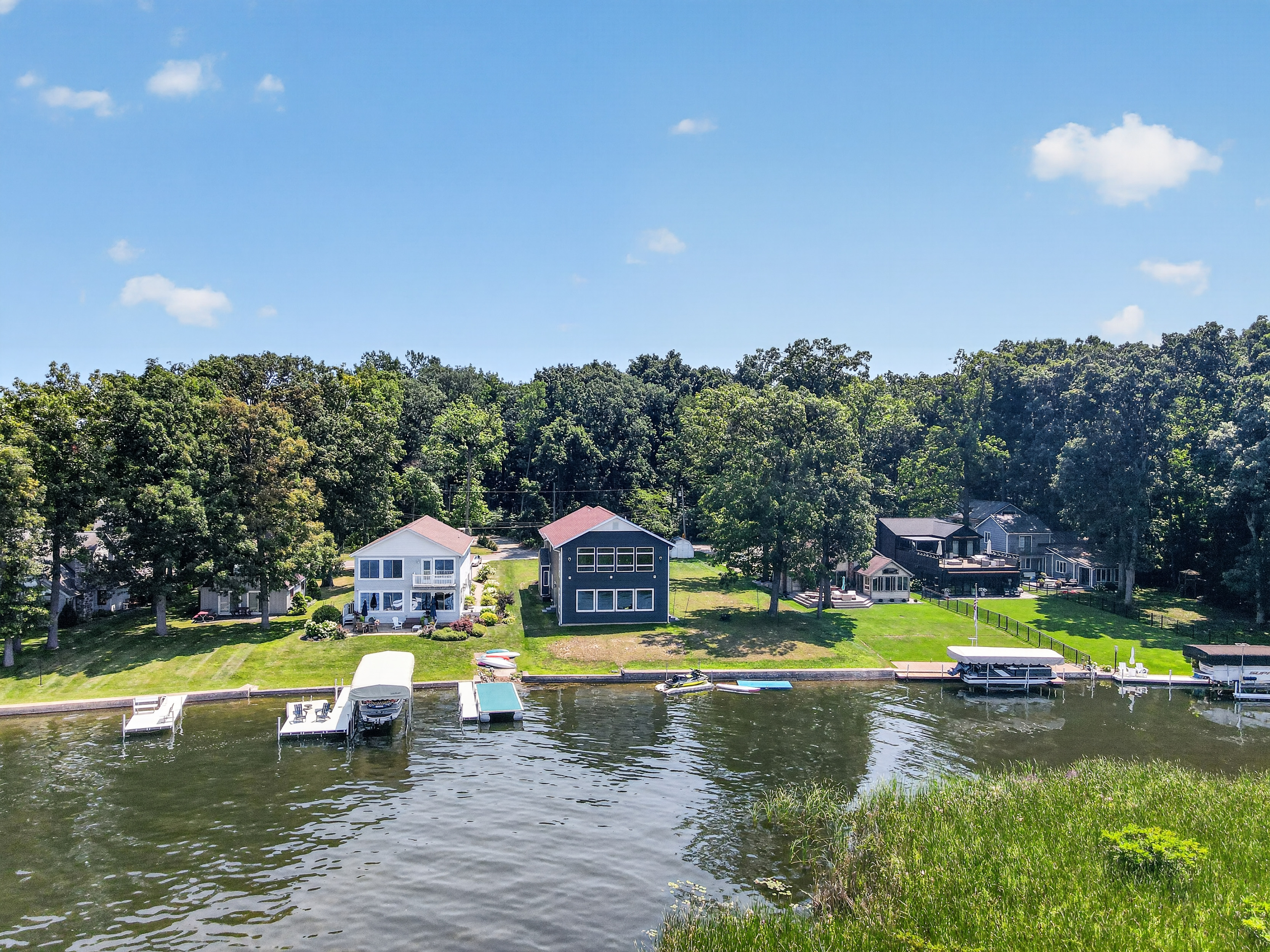  Exceptional Waterfront Home with Panoramic Lake Views - 物件實景