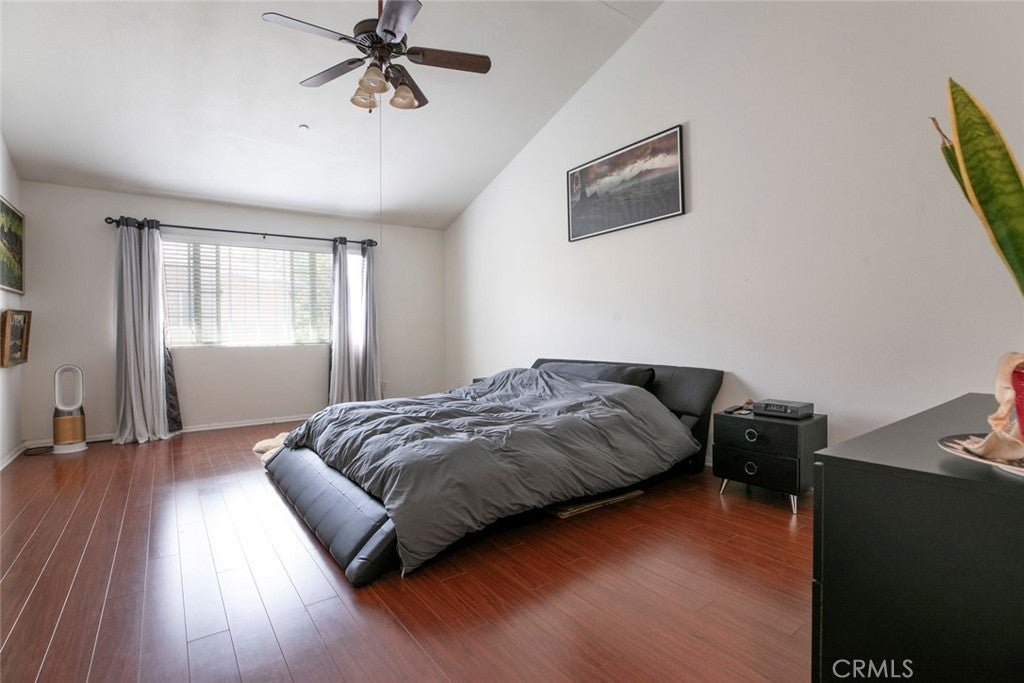 Sun Valley, California, 91352, United States, 3 Bedrooms Bedrooms, ,3 BathroomsBathrooms,Residential,For Sale,1938832
