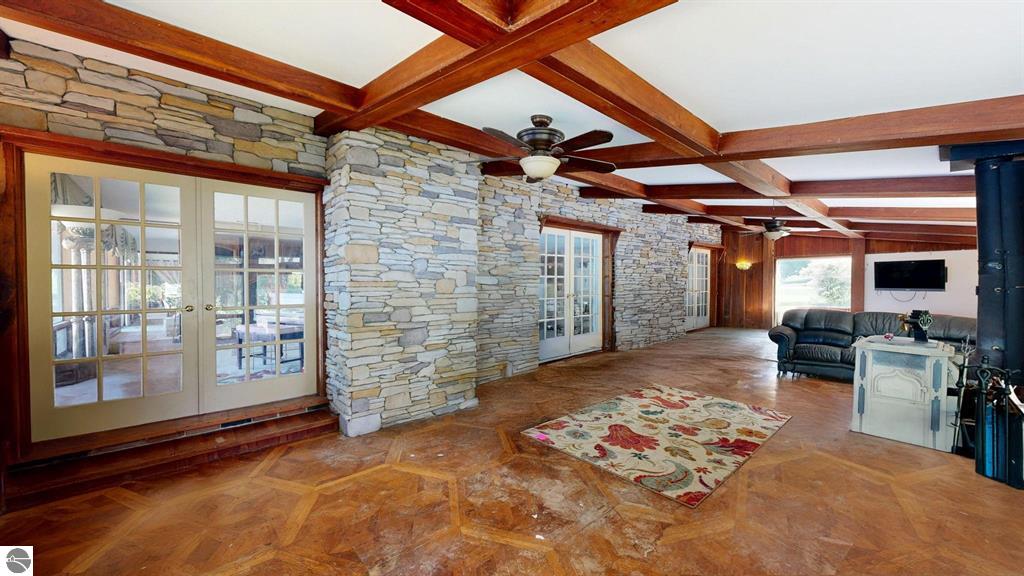 Lake Isabella, Michigan, 48893, United States, 3 Bedrooms Bedrooms, ,6 BathroomsBathrooms,Residential,For Sale,1903716