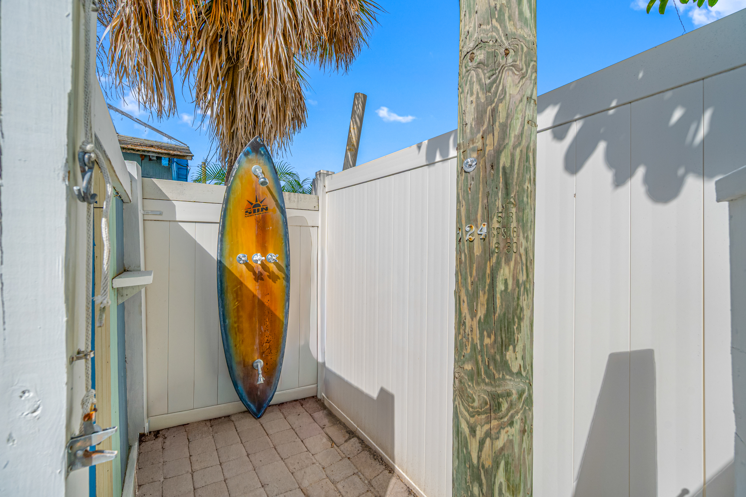 Treasure Island, Florida, 33706, United States, 3 Bedrooms Bedrooms, ,2 BathroomsBathrooms,Residential,For Sale,1983263