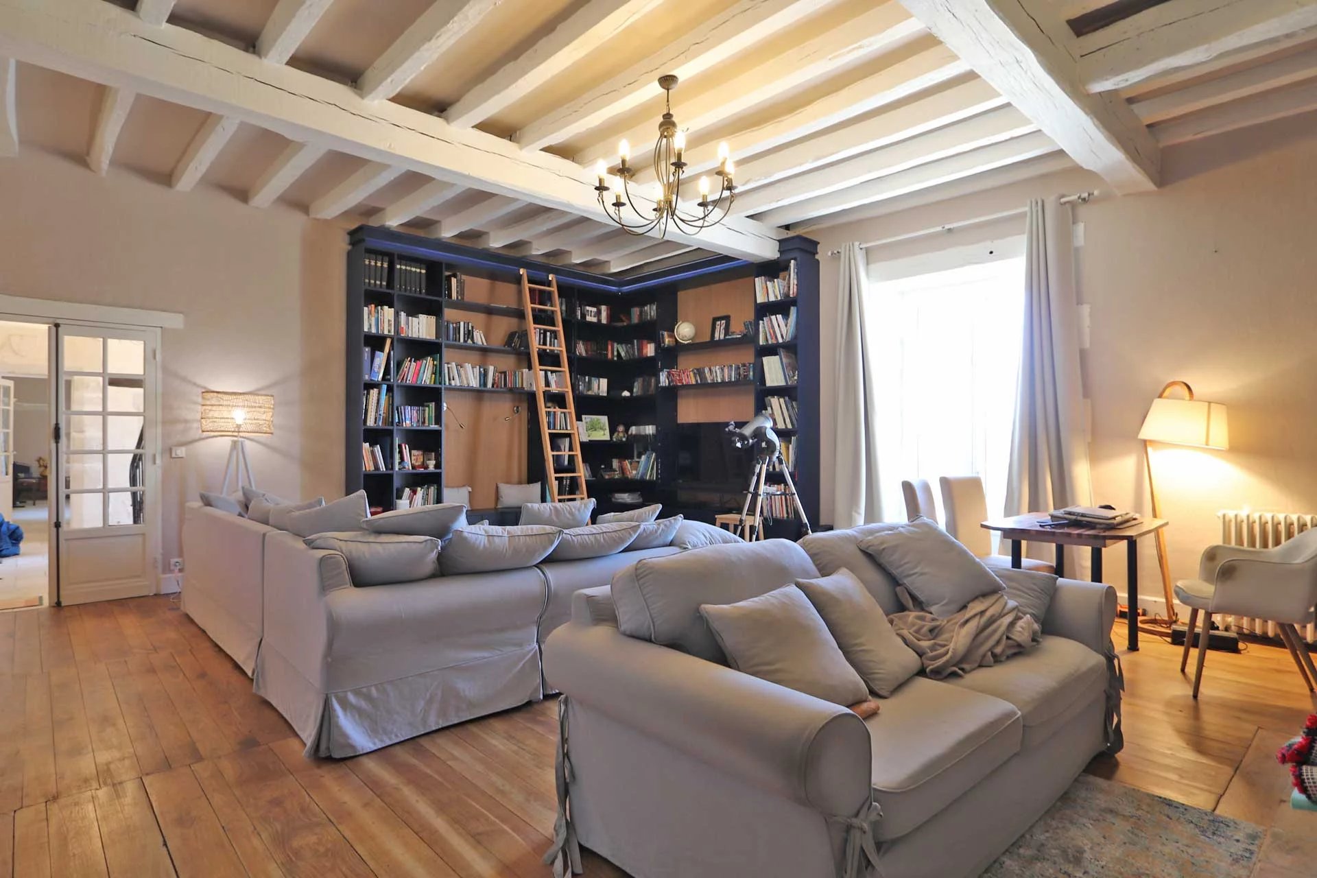 Bergerac, New Aquitaine, 24100, FR, 8 Bedrooms Bedrooms, ,5 BathroomsBathrooms,Residential,For Sale,1995803