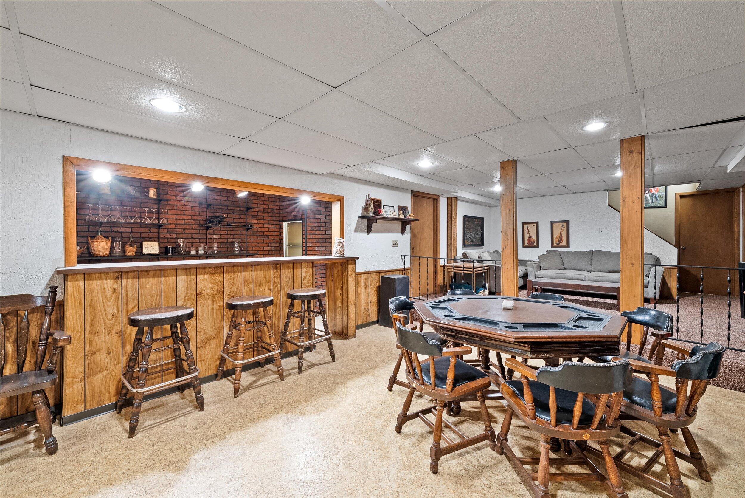 Mequon, Wisconsin, 53097, United States, 5 Bedrooms Bedrooms, ,5 BathroomsBathrooms,Residential,For Sale,1907648
