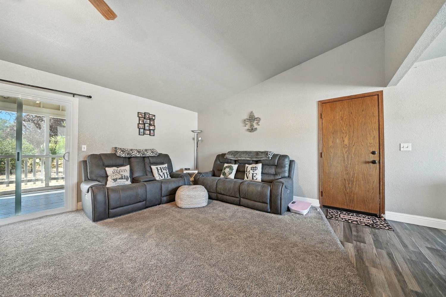 Valley Springs, California, 95252, United States, 3 Bedrooms Bedrooms, ,2 BathroomsBathrooms,Residential,For Sale,1984157