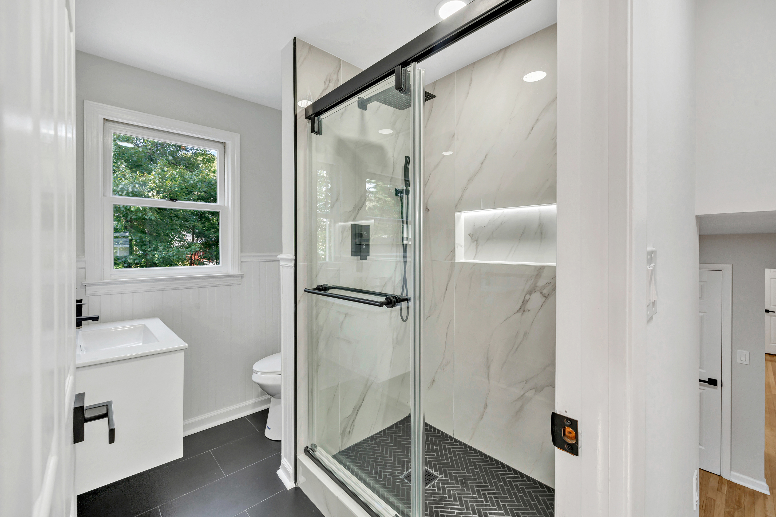 bridgeport, Connecticut, 06606, United States, 4 Bedrooms Bedrooms, ,3 BathroomsBathrooms,Residential,For Sale,1903043