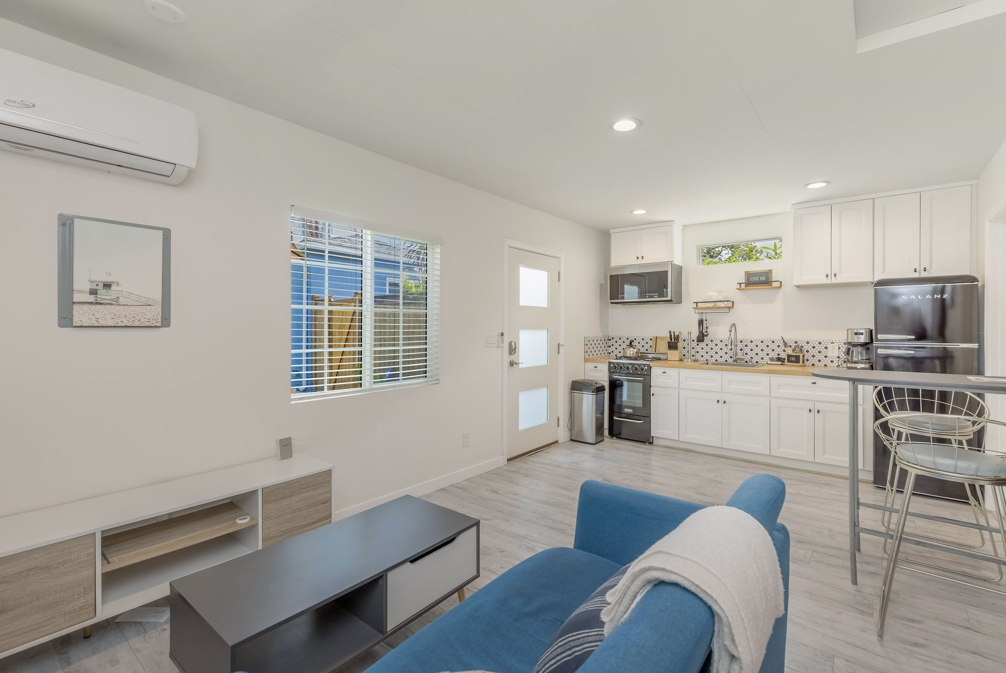  4931 Coolidge Ave - 物件實景