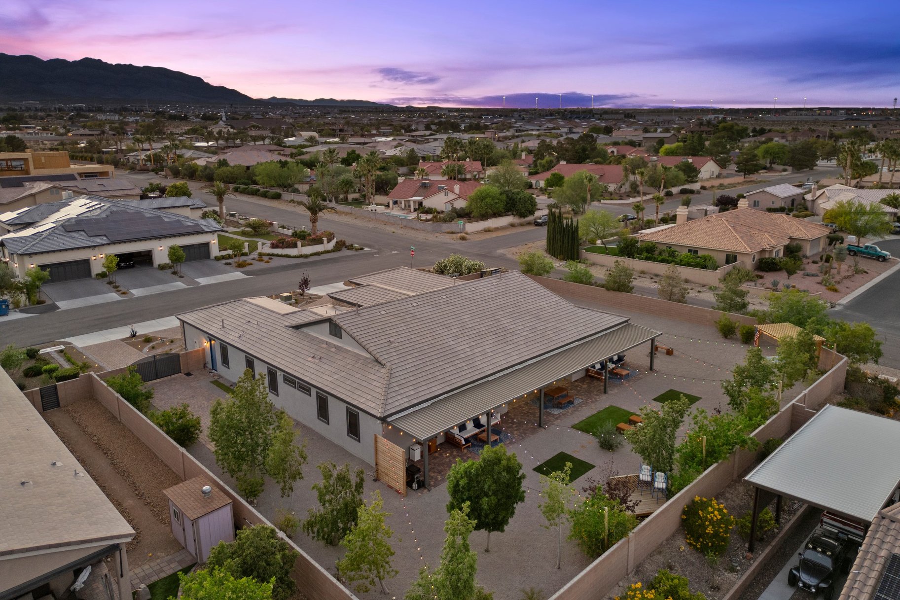  Over Half-Acre Lot Estate with No HOA & Endless Flexibility - 物件實景