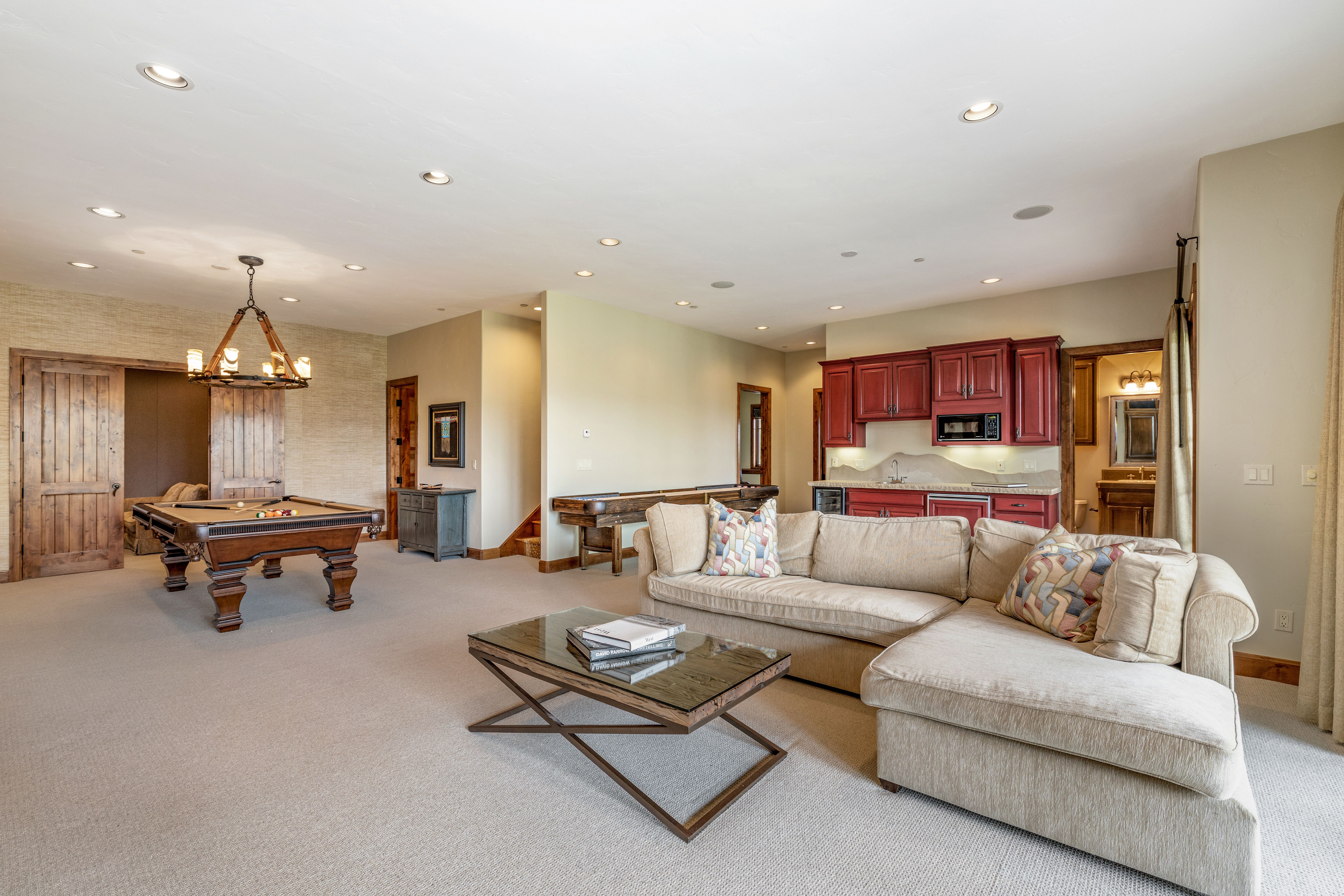  317 Elk Woods is the Kind of Mountain Estate that Earns its Setting - 物件實景