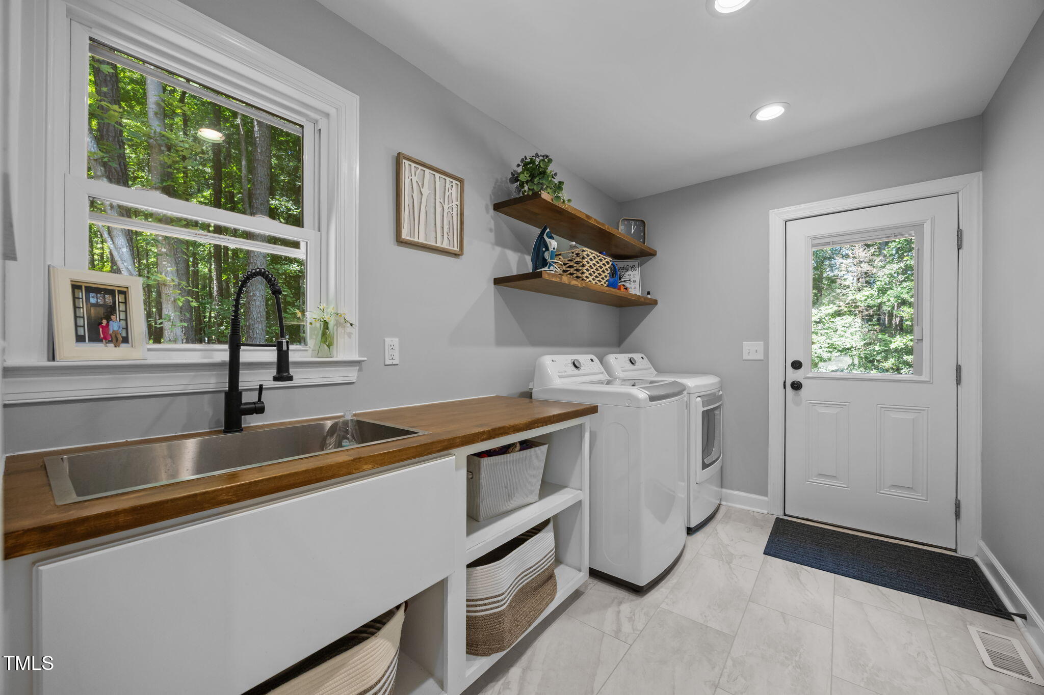 Wake Forest, North Carolina, 27587, United States, 3 Bedrooms Bedrooms, ,3 BathroomsBathrooms,Residential,For Sale,1901147