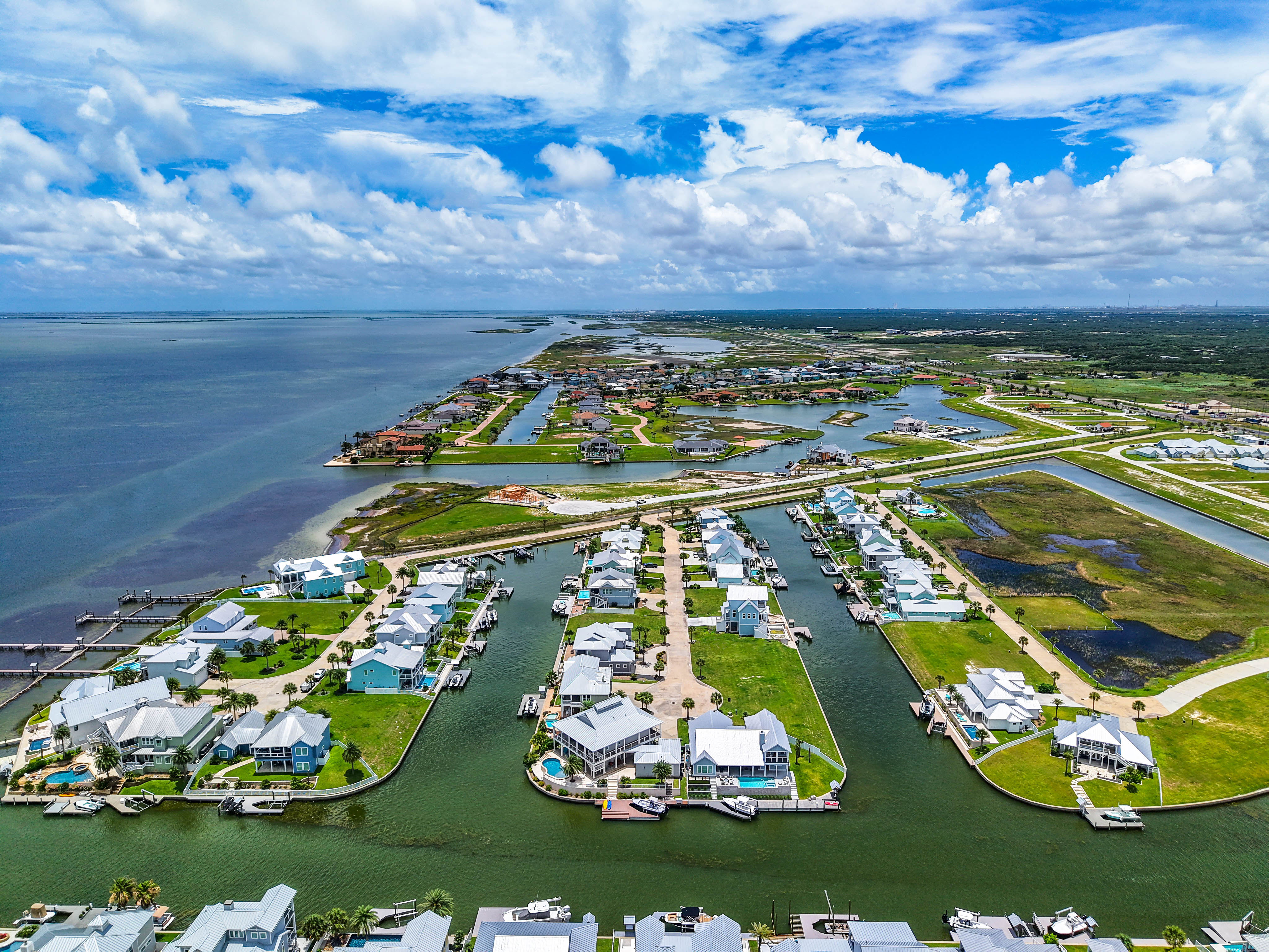  Scenic Rockport Canal-Front Lot - 物件實景
