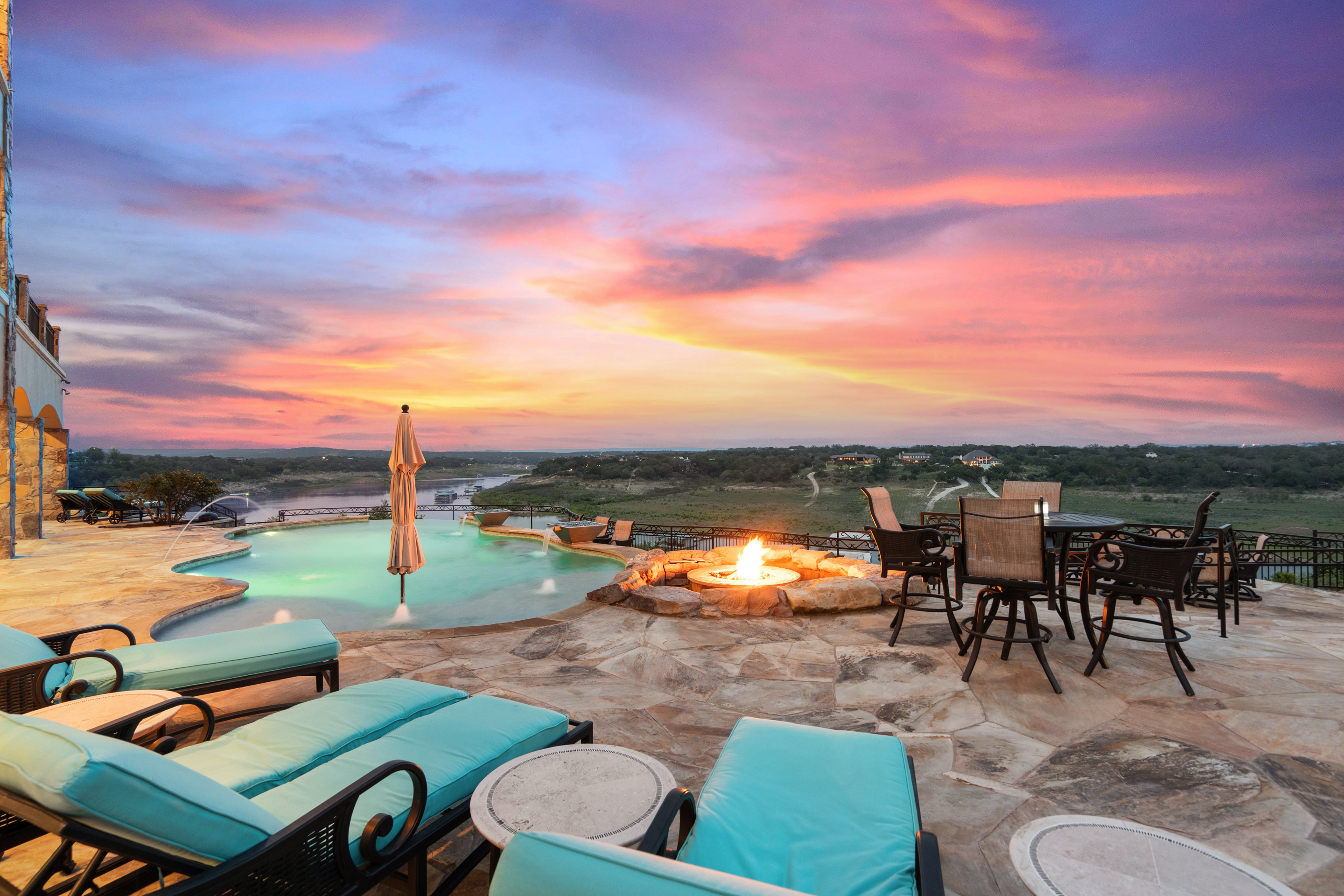  Lake Travis Estate - 物件實景