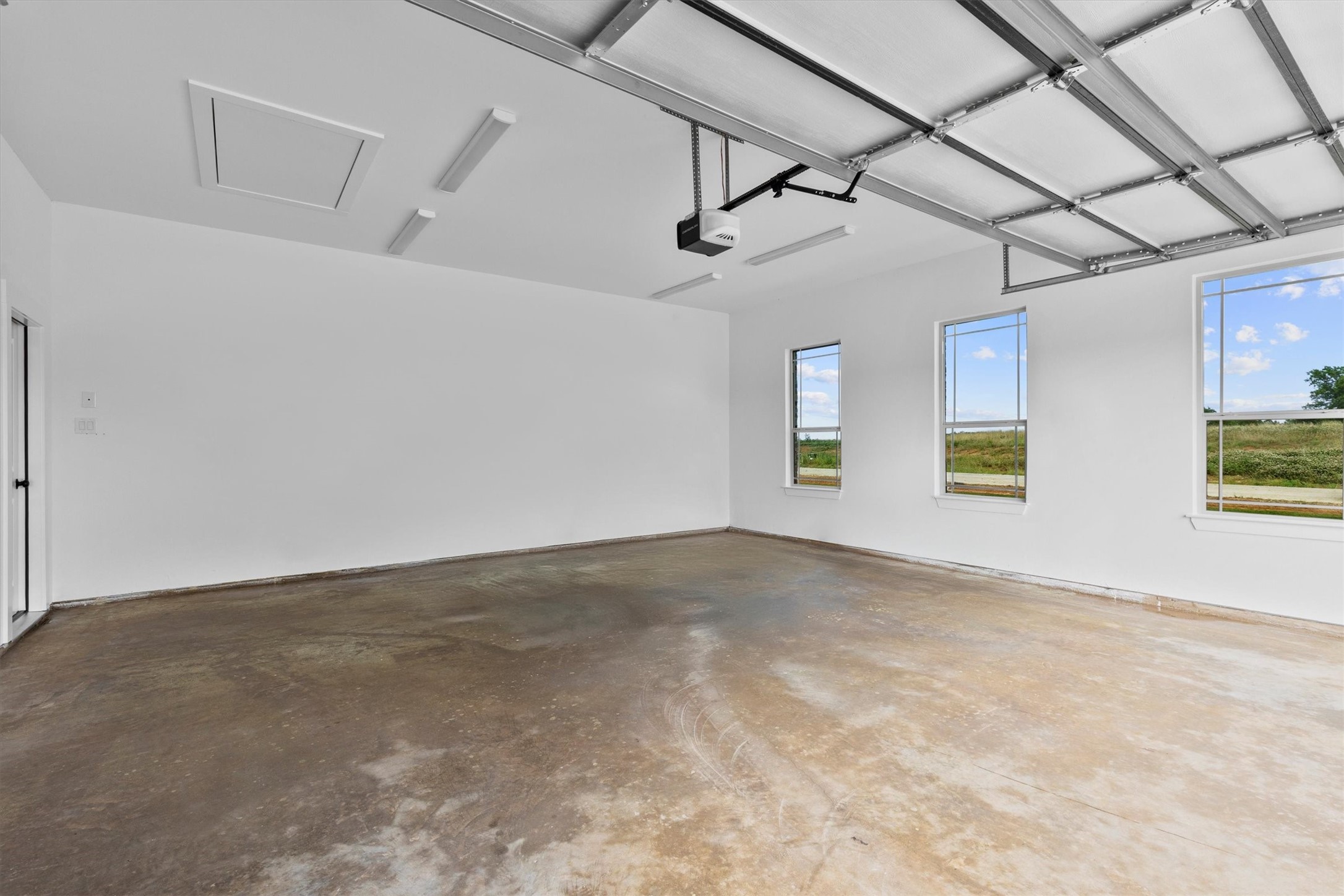 Whitesboro, Texas, 76273, United States, 4 Bedrooms Bedrooms, ,4 BathroomsBathrooms,Residential,For Sale,1848592