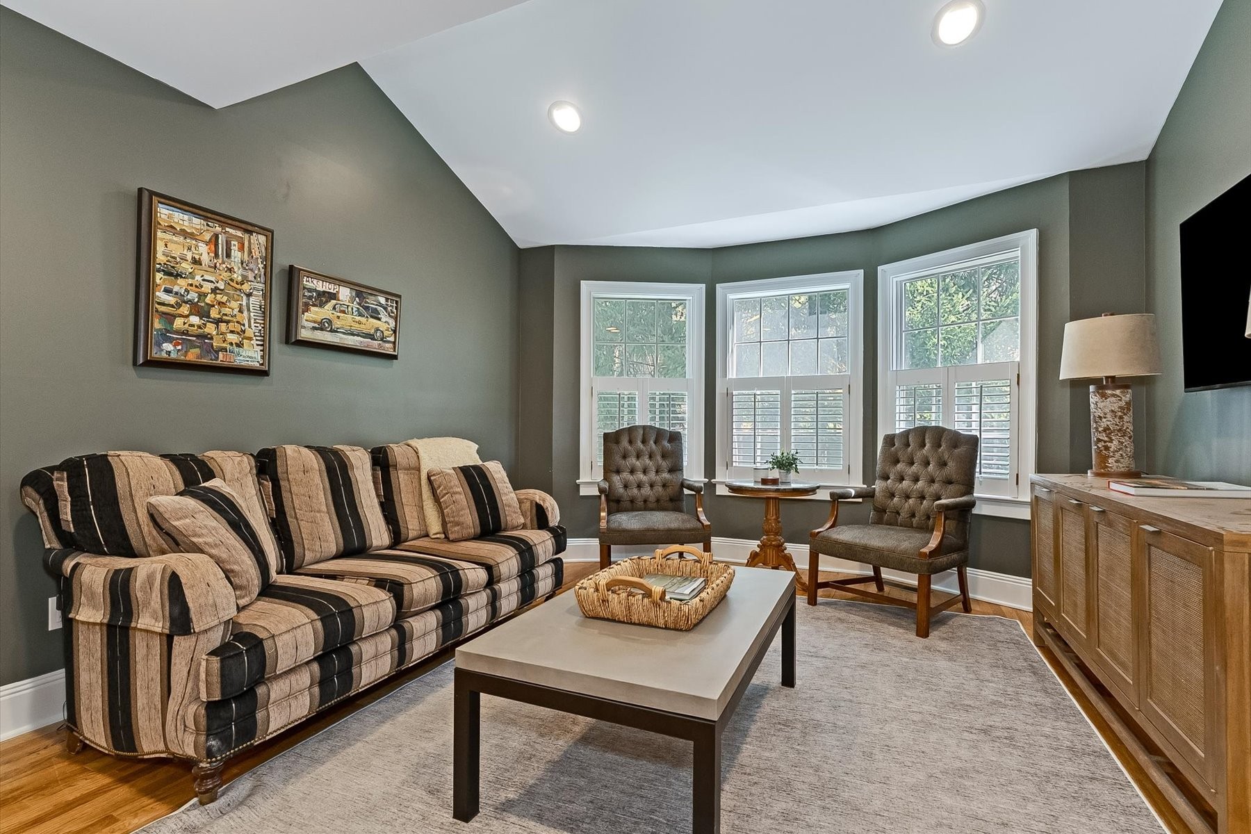  Luxury Townhome Offers Sophisticated Living and Privacy - 物件實景