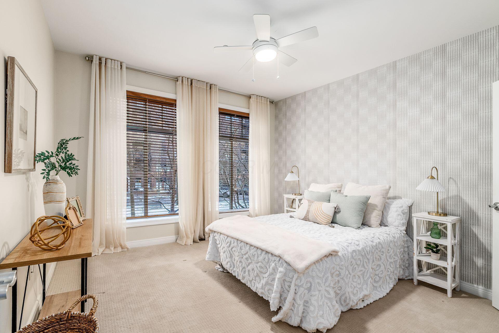 Columbus, Ohio, 43215, United States, 2 Bedrooms Bedrooms, ,3 BathroomsBathrooms,Residential,For Sale,1903521