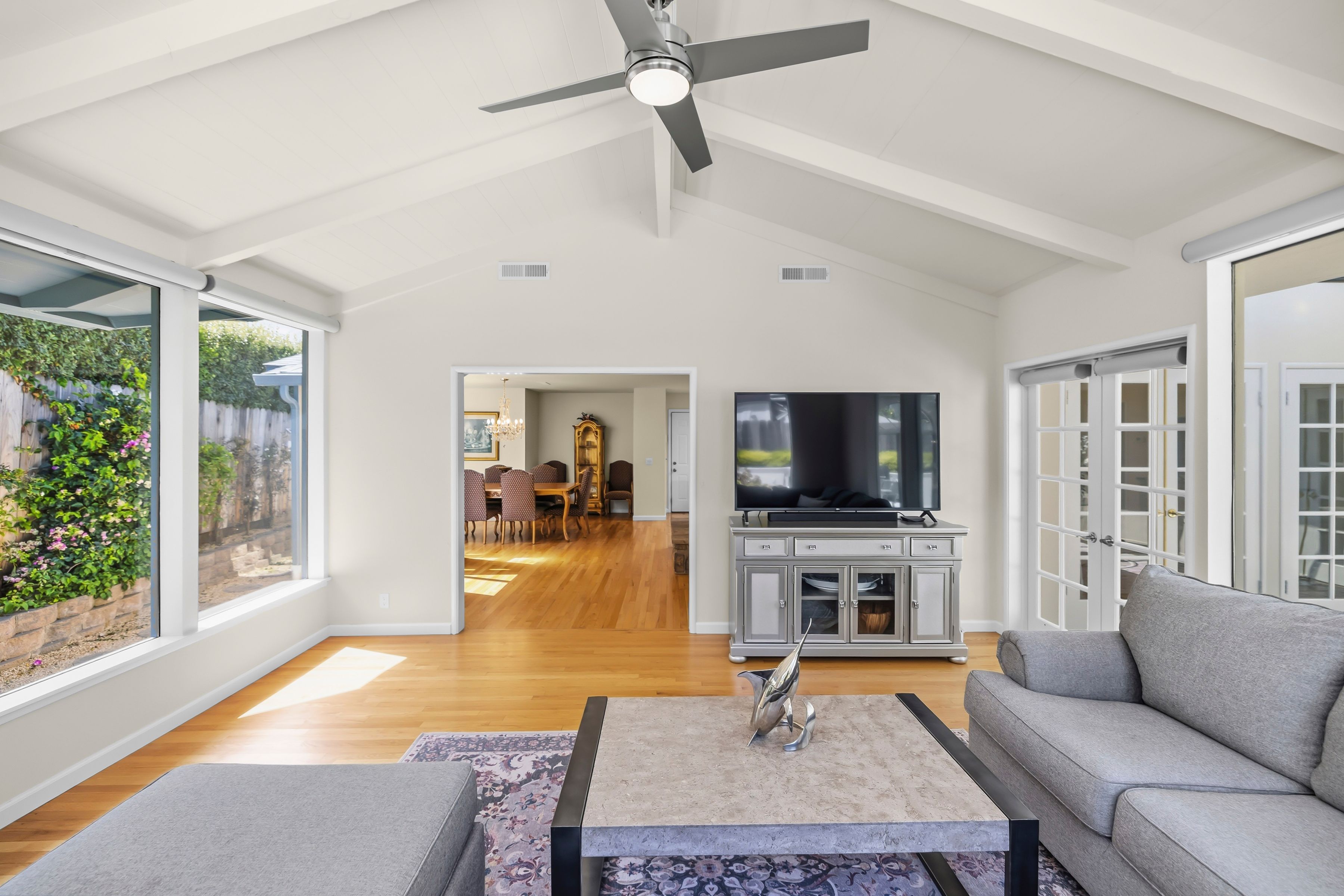  2110 Messina Place, Monterey - 物件實景
