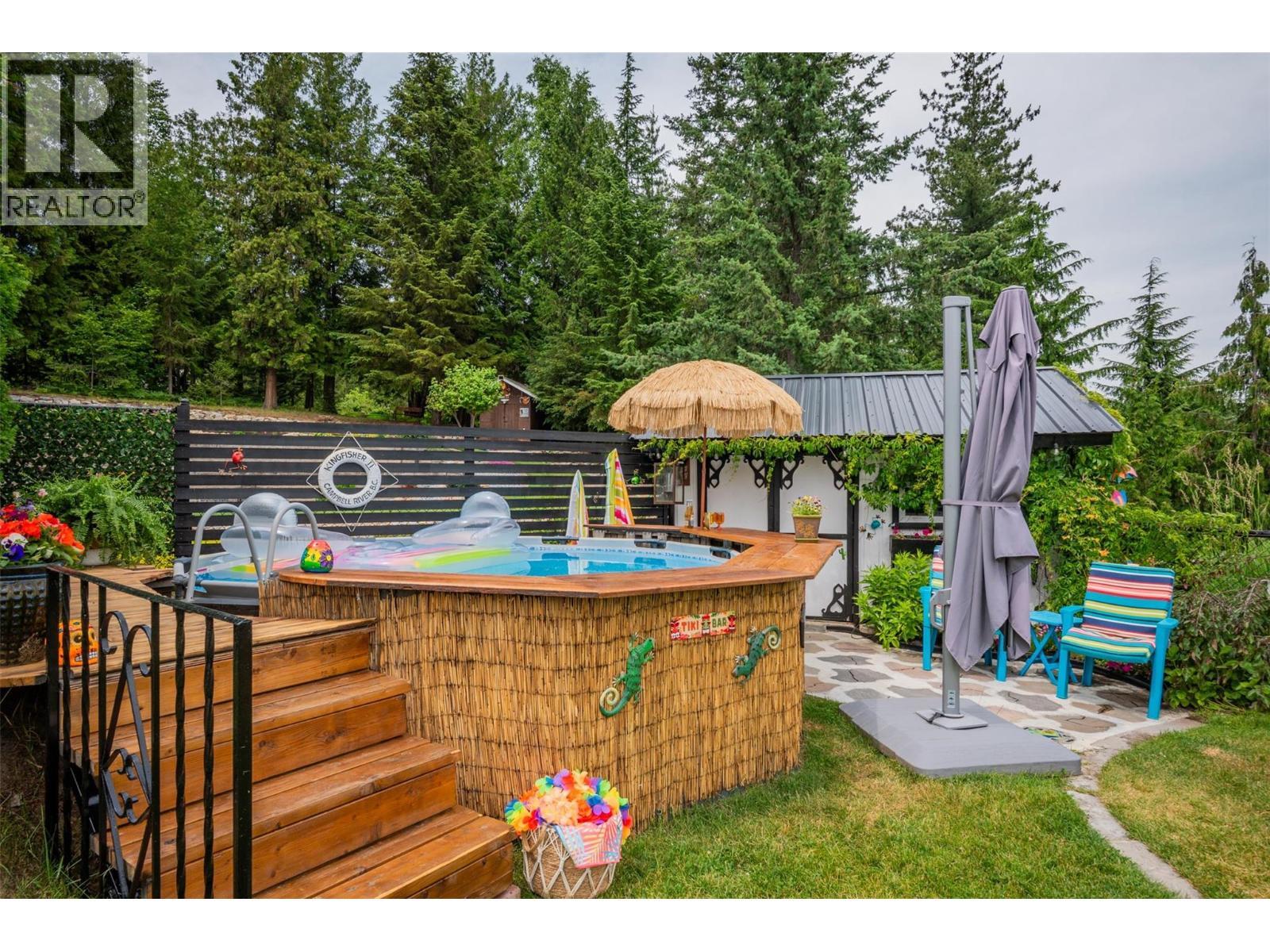 CASTLEGAR, British Columbia, V1N 3Z1, CA, 5 Bedrooms Bedrooms, ,3 BathroomsBathrooms,Residential,For Sale,1918005