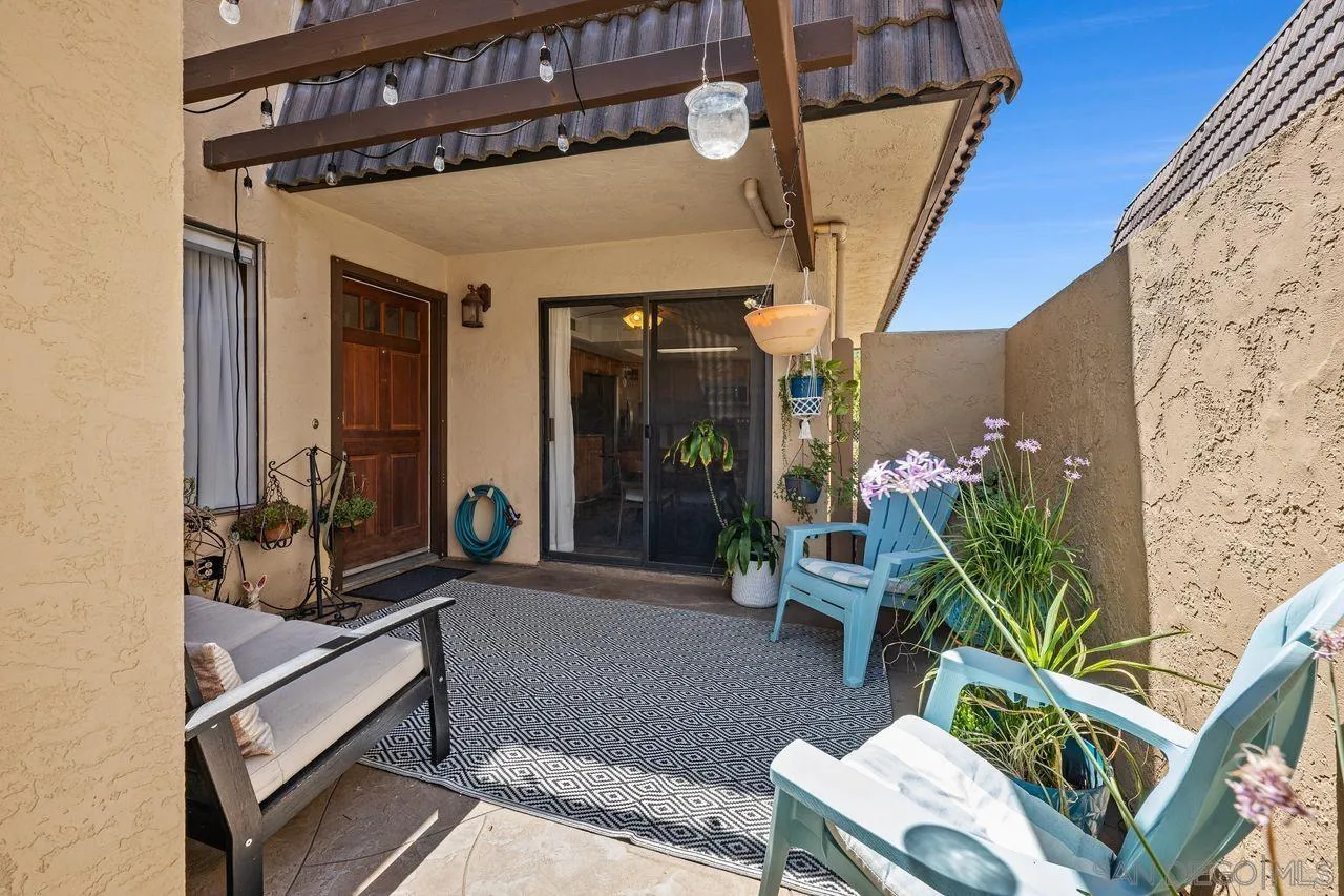 Alpine, California, 91901, United States, 2 Bedrooms Bedrooms, ,2 BathroomsBathrooms,Residential,For Sale,1902222