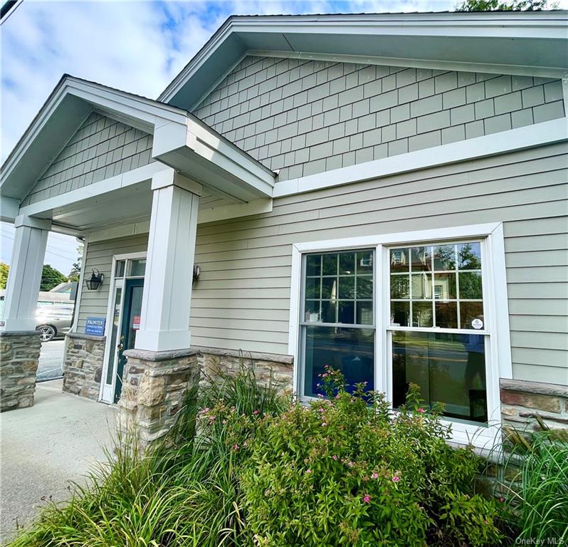 Hyde Park, New York, 12538, United States, 4 Bedrooms Bedrooms, ,5 BathroomsBathrooms,Residential,For Sale,1980113