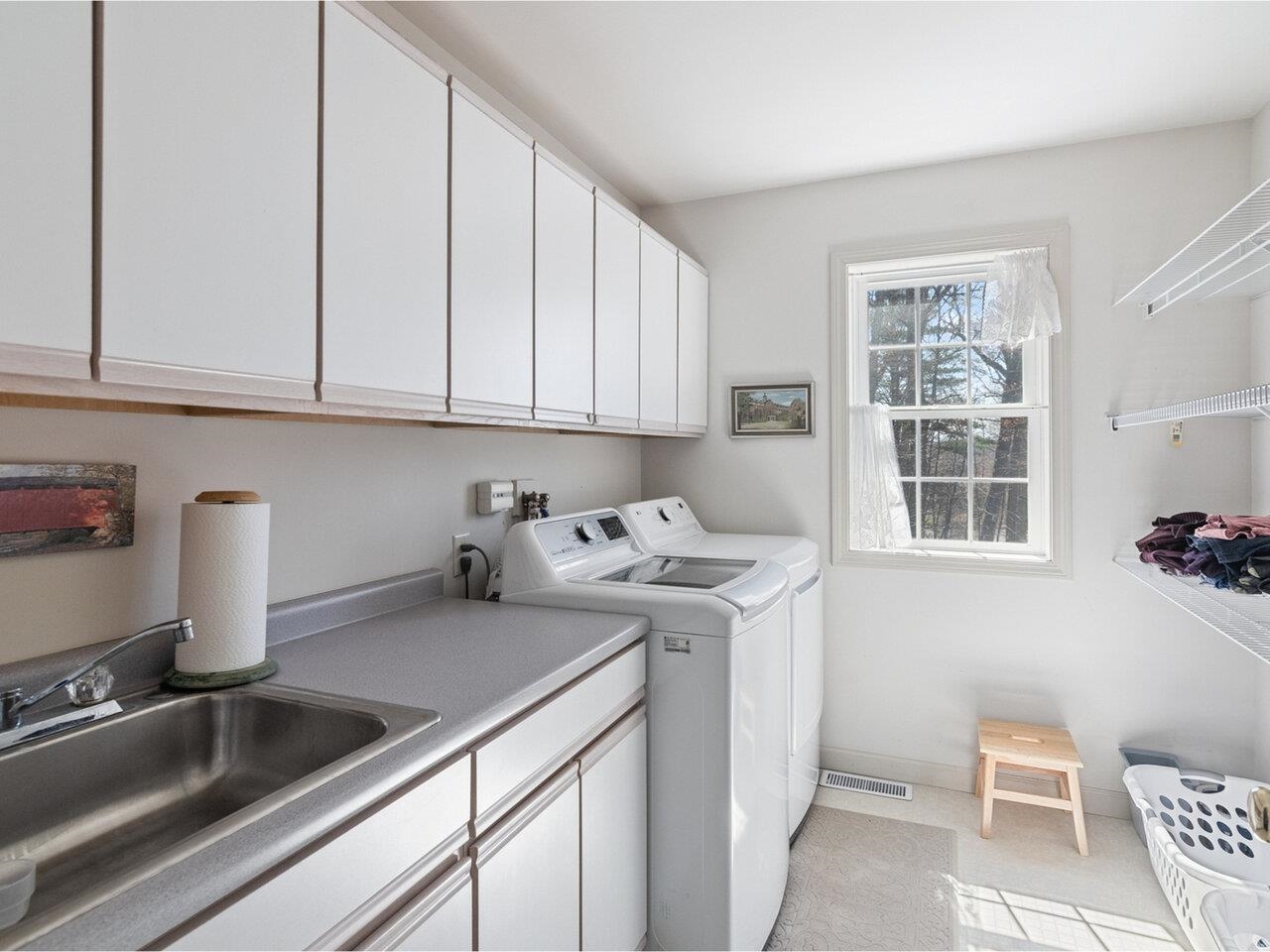 Colchester, Vermont, 05446, United States, 3 Bedrooms Bedrooms, ,3 BathroomsBathrooms,Residential,For Sale,1779357