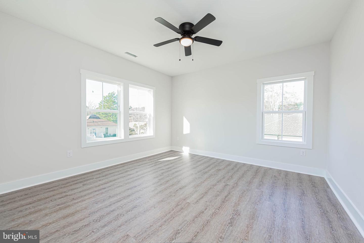 Ocean View, Delaware, 19970, United States, 5 Bedrooms Bedrooms, ,4 BathroomsBathrooms,Residential,For Sale,2002976