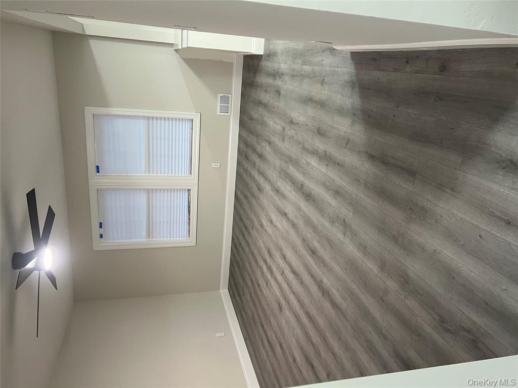 Central Islip, New York, 11722, United States, 3 Bedrooms Bedrooms, ,2 BathroomsBathrooms,Residential,For Sale,1971303