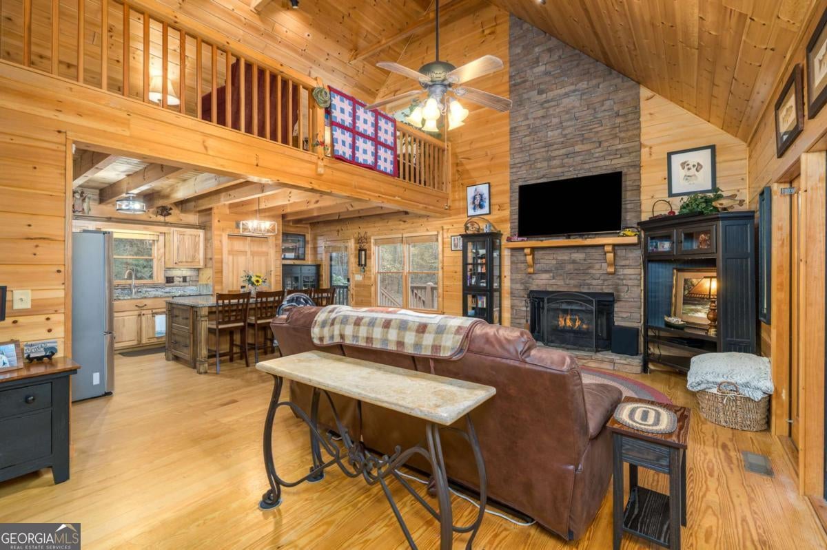 Ellijay, Georgia, 30540, United States, 3 Bedrooms Bedrooms, ,2 BathroomsBathrooms,Residential,For Sale,1972066