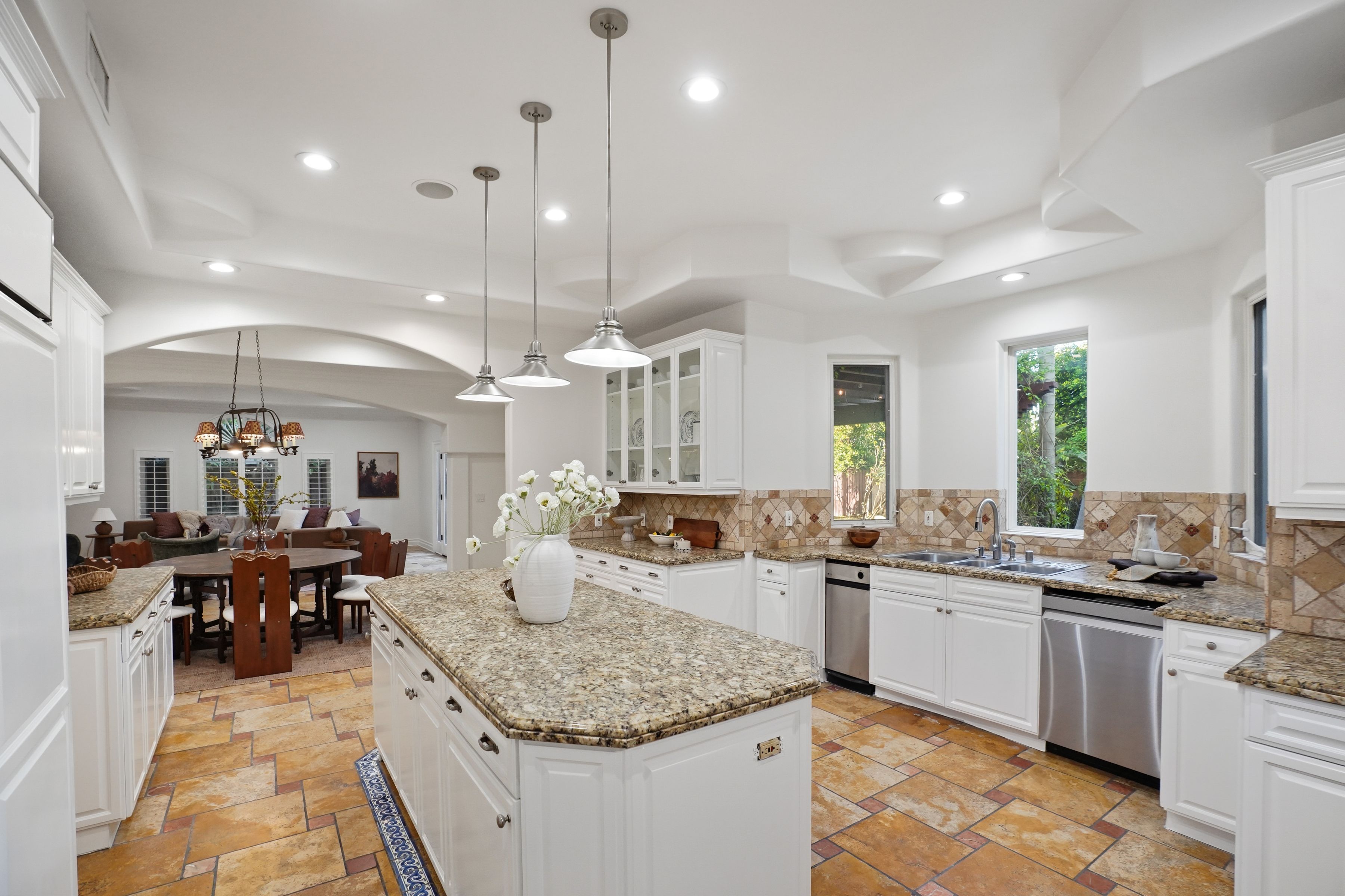  13164 Magnolia Boulevard - 物件實景