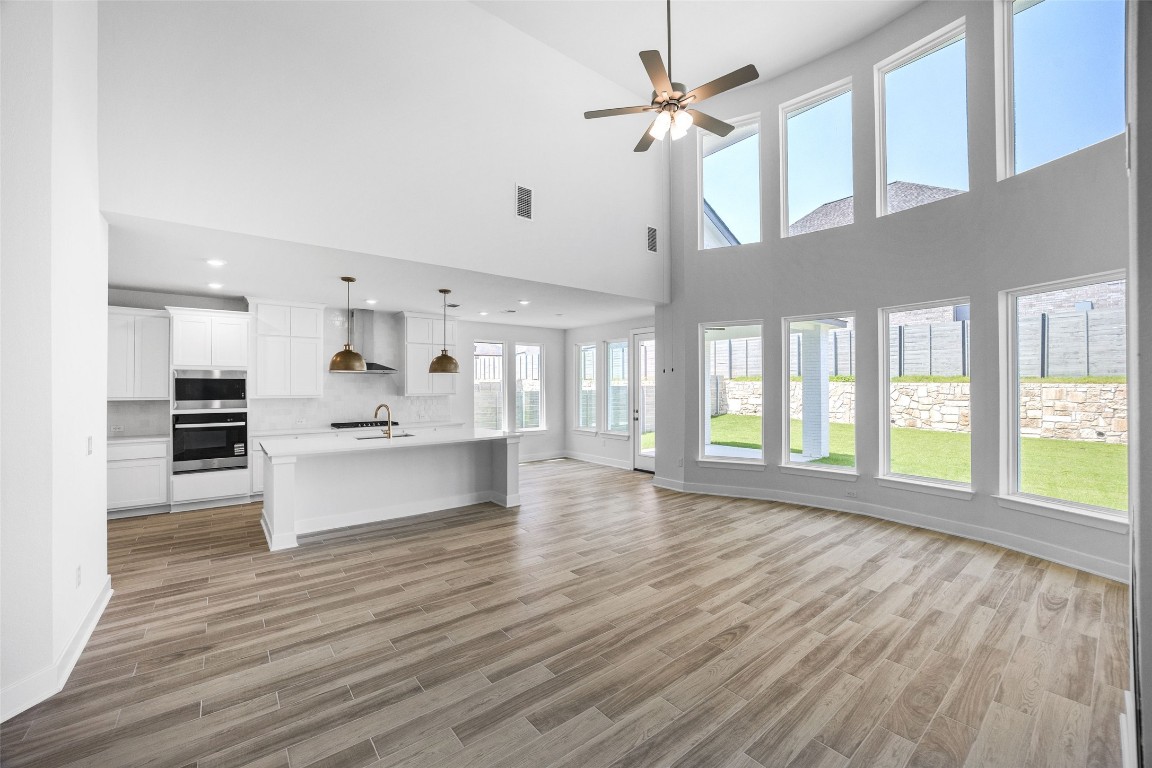 Georgetown, Texas, 78628, United States, 5 Bedrooms Bedrooms, ,5 BathroomsBathrooms,Residential,For Sale,1794209