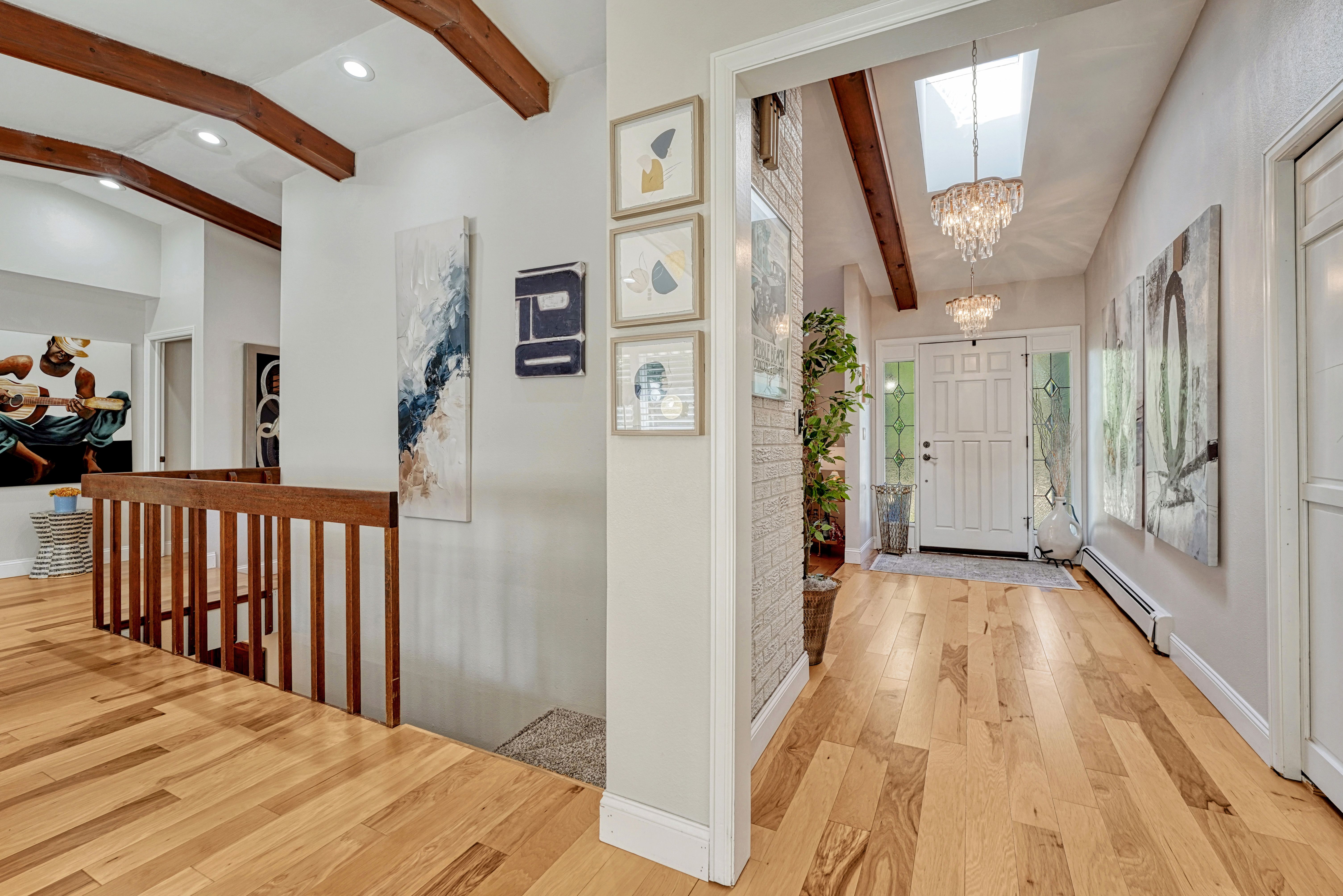 Renovated Ranch with Outdoor Living - 物件實景