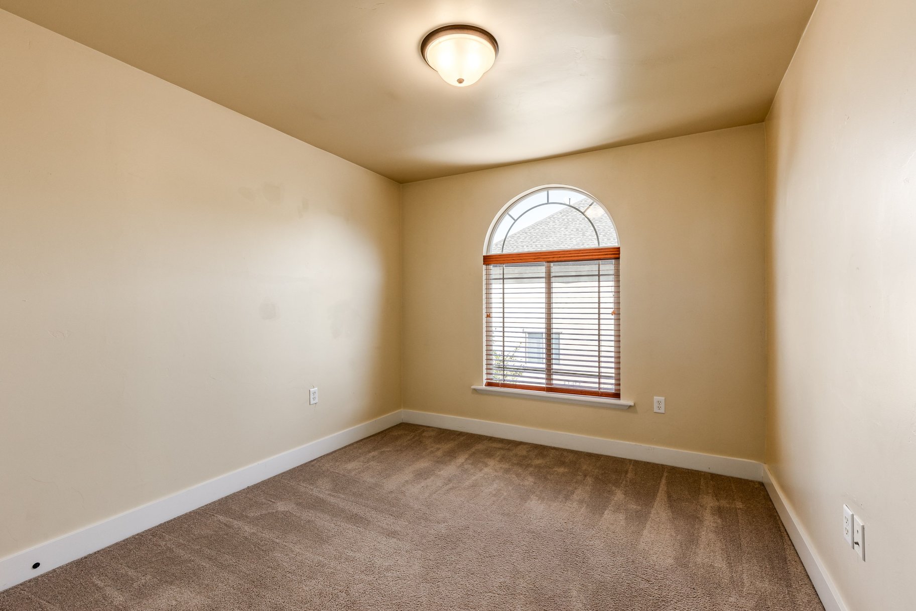  Prime Holladay Townhome in an Unbeatable Location - 物件實景