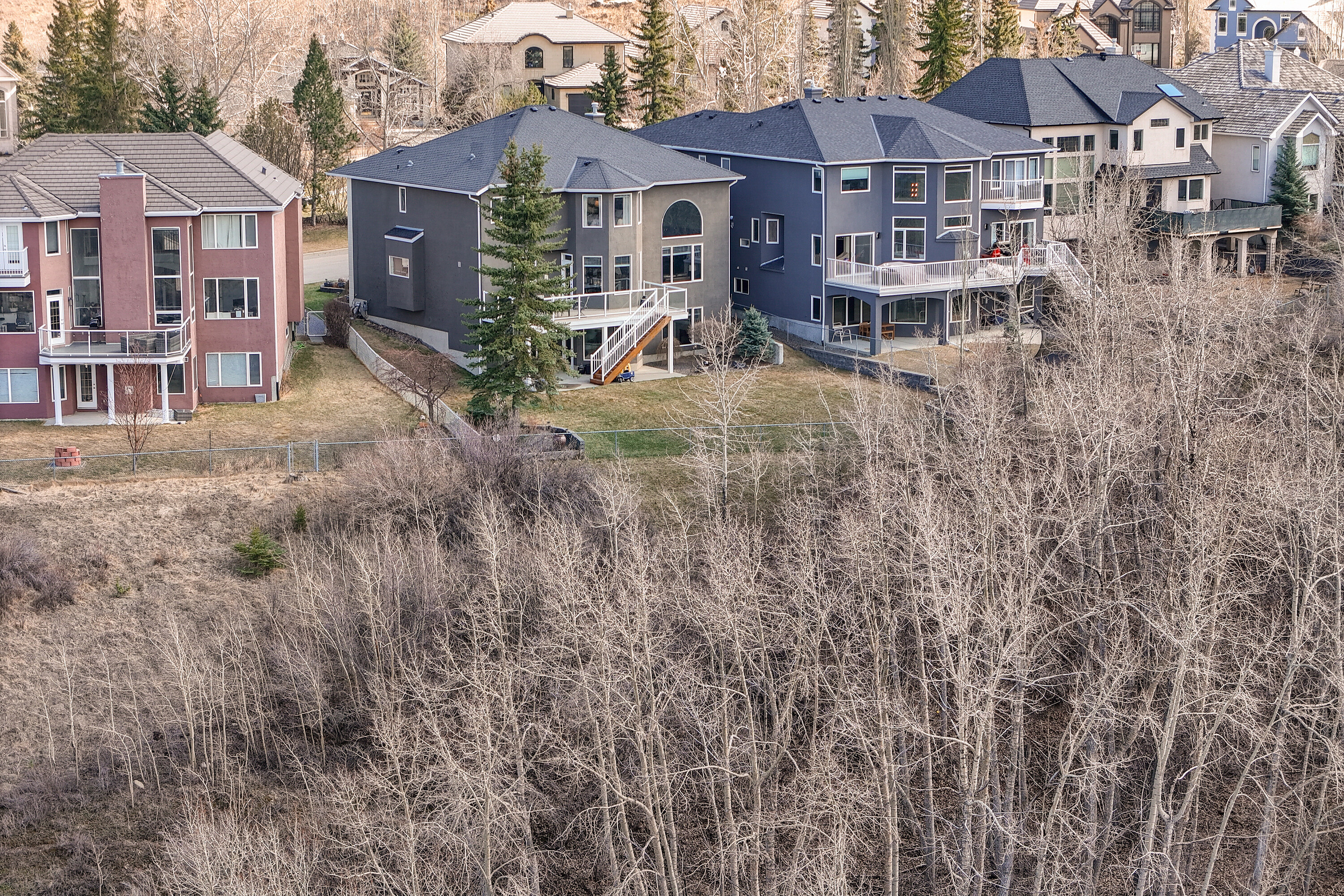  Estate Home Backing Ravine - 物件實景